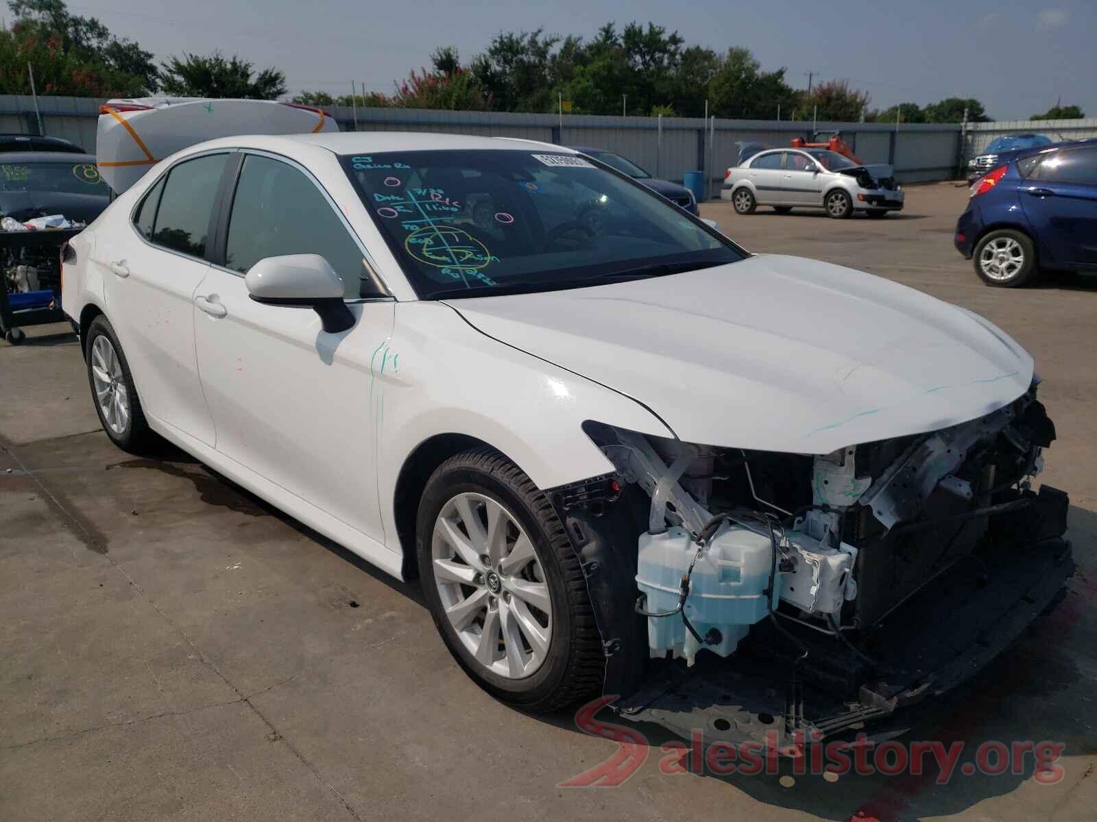 4T1B11HK1JU563484 2018 TOYOTA CAMRY