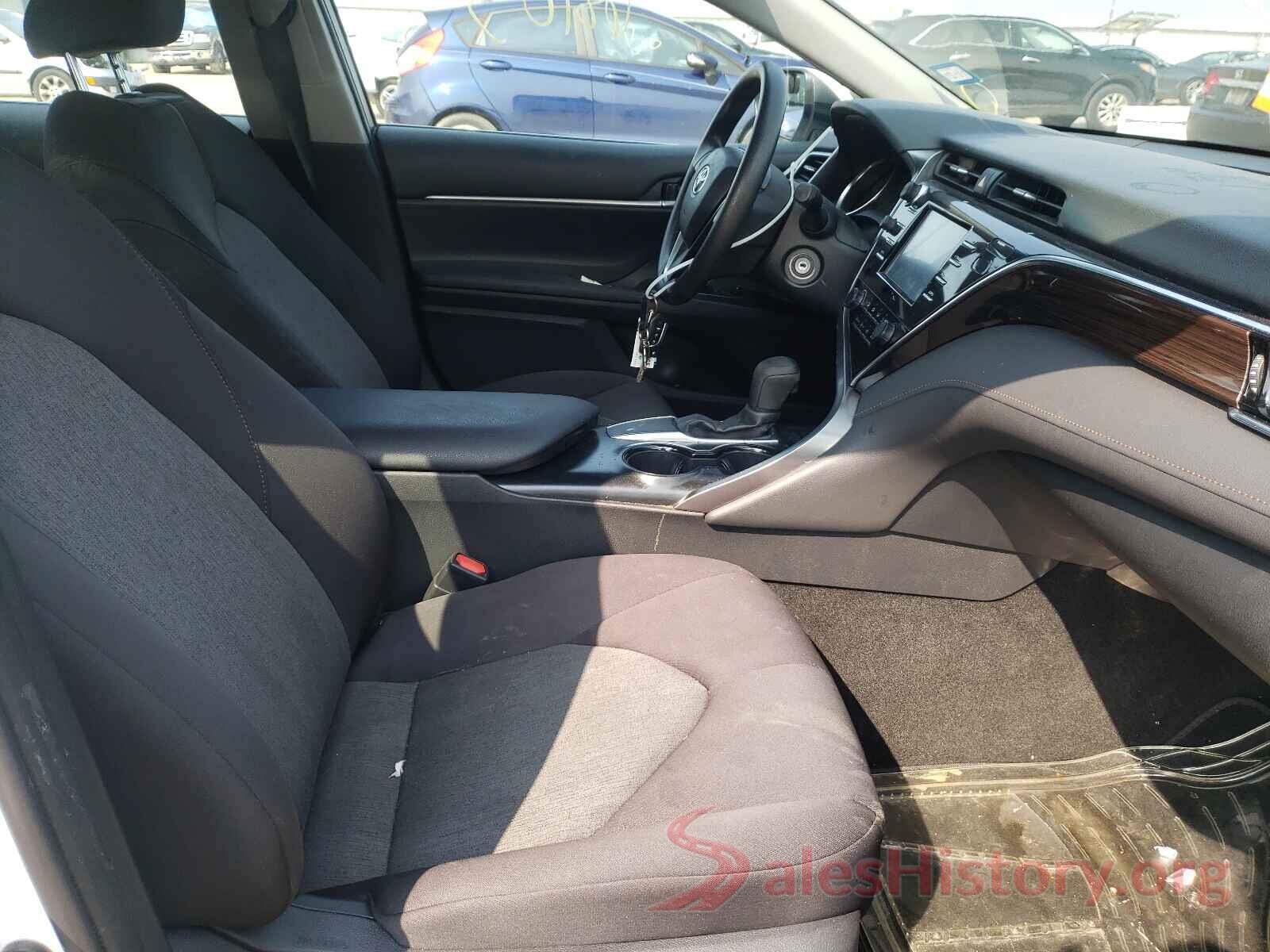 4T1B11HK1JU563484 2018 TOYOTA CAMRY