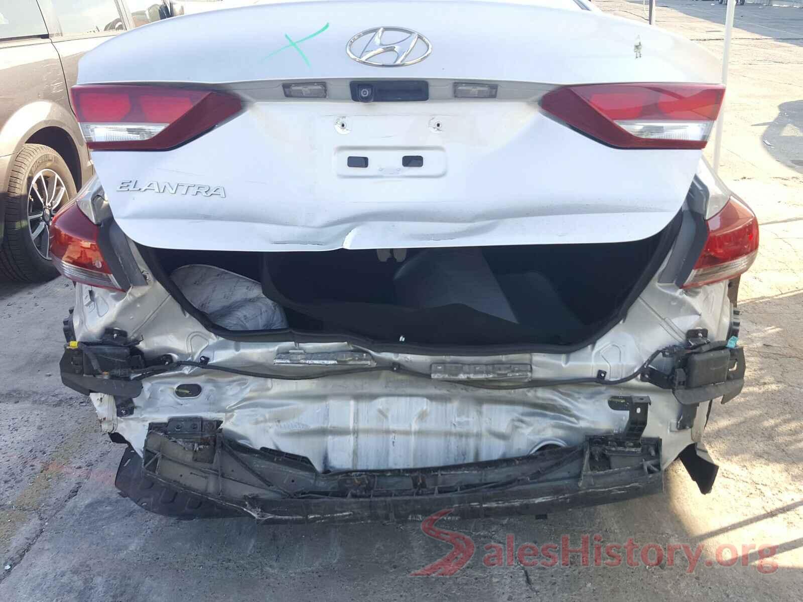 5NPD84LF7JH258702 2018 HYUNDAI ELANTRA