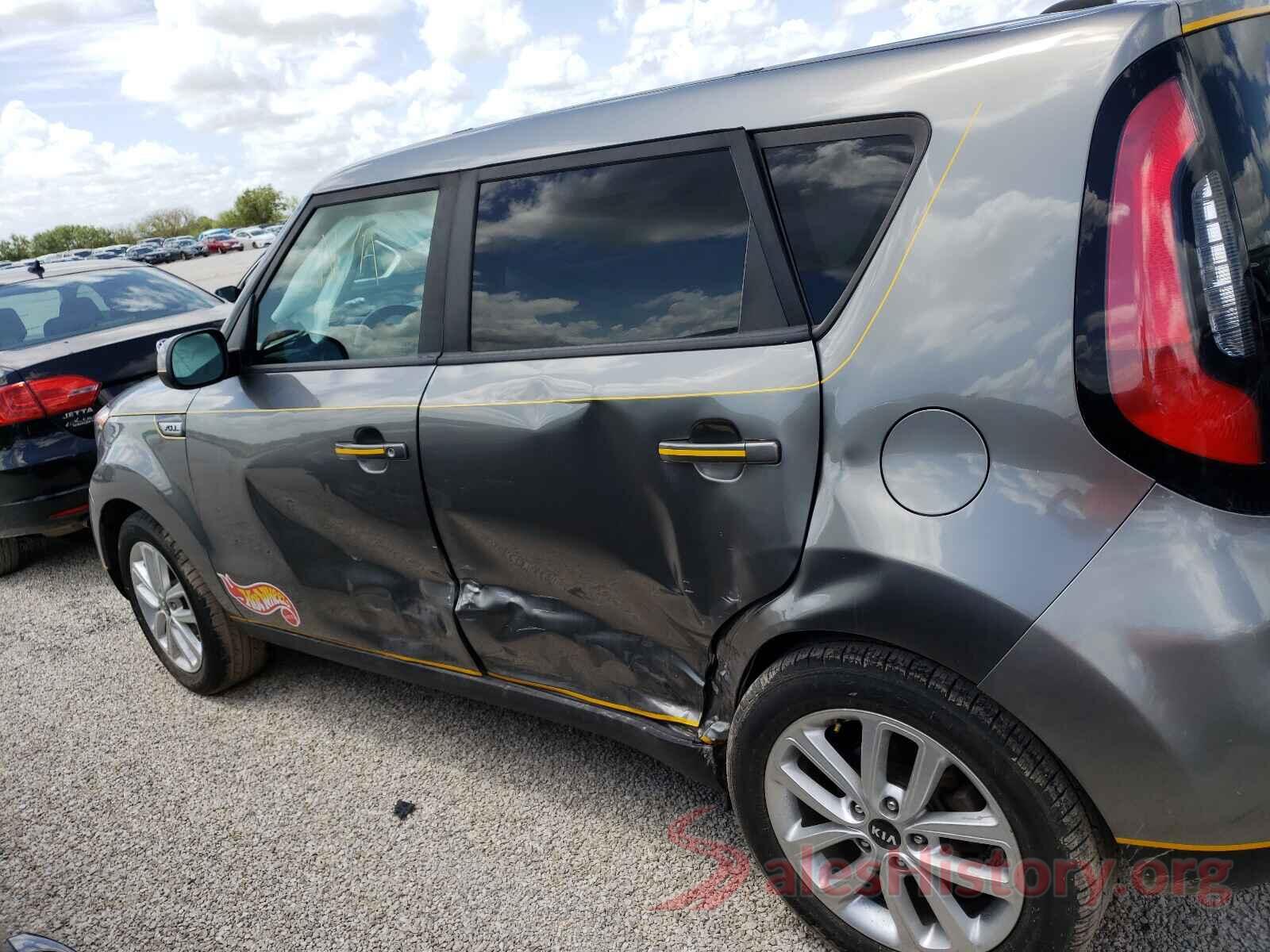 KNDJP3A51J7512919 2018 KIA SOUL