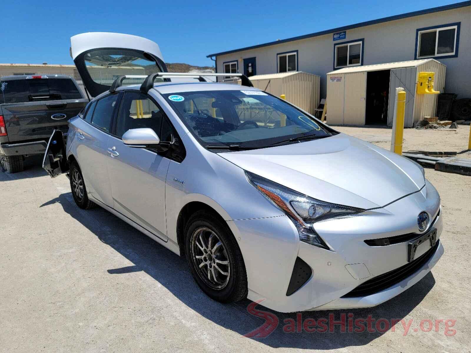 JTDKBRFUXJ3589513 2018 TOYOTA PRIUS