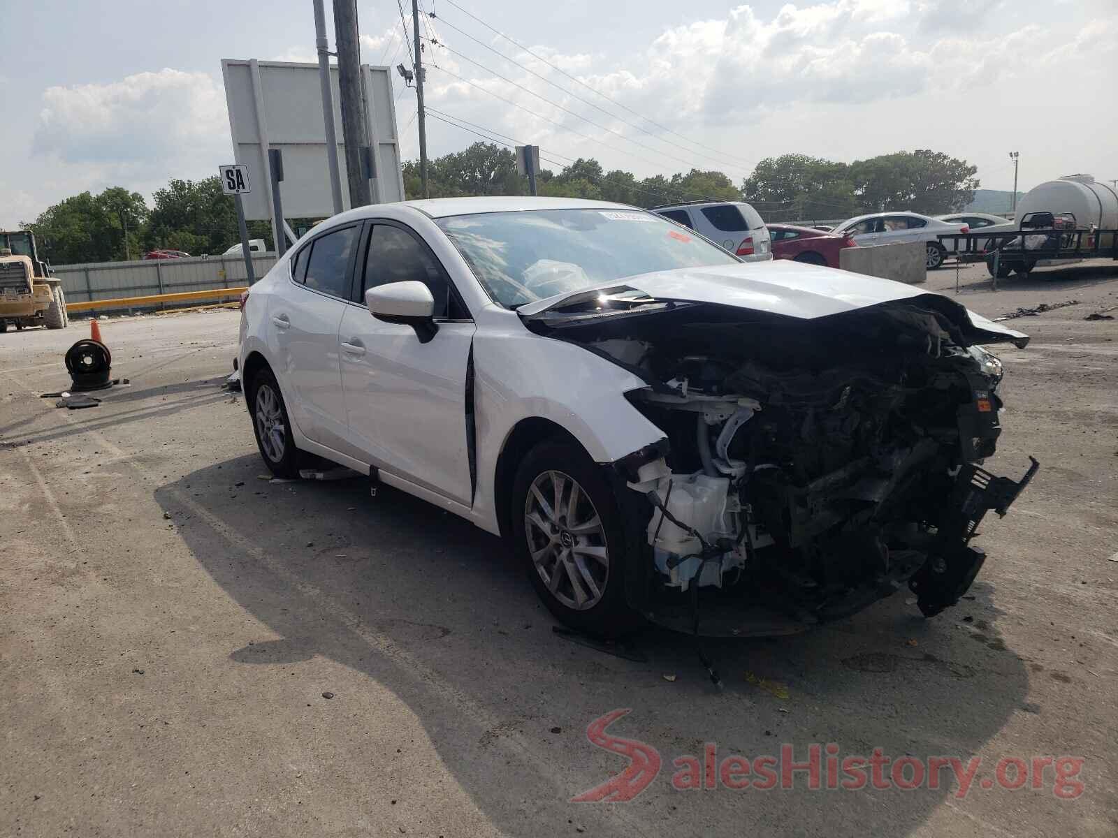 3MZBN1U73JM174552 2018 MAZDA 3