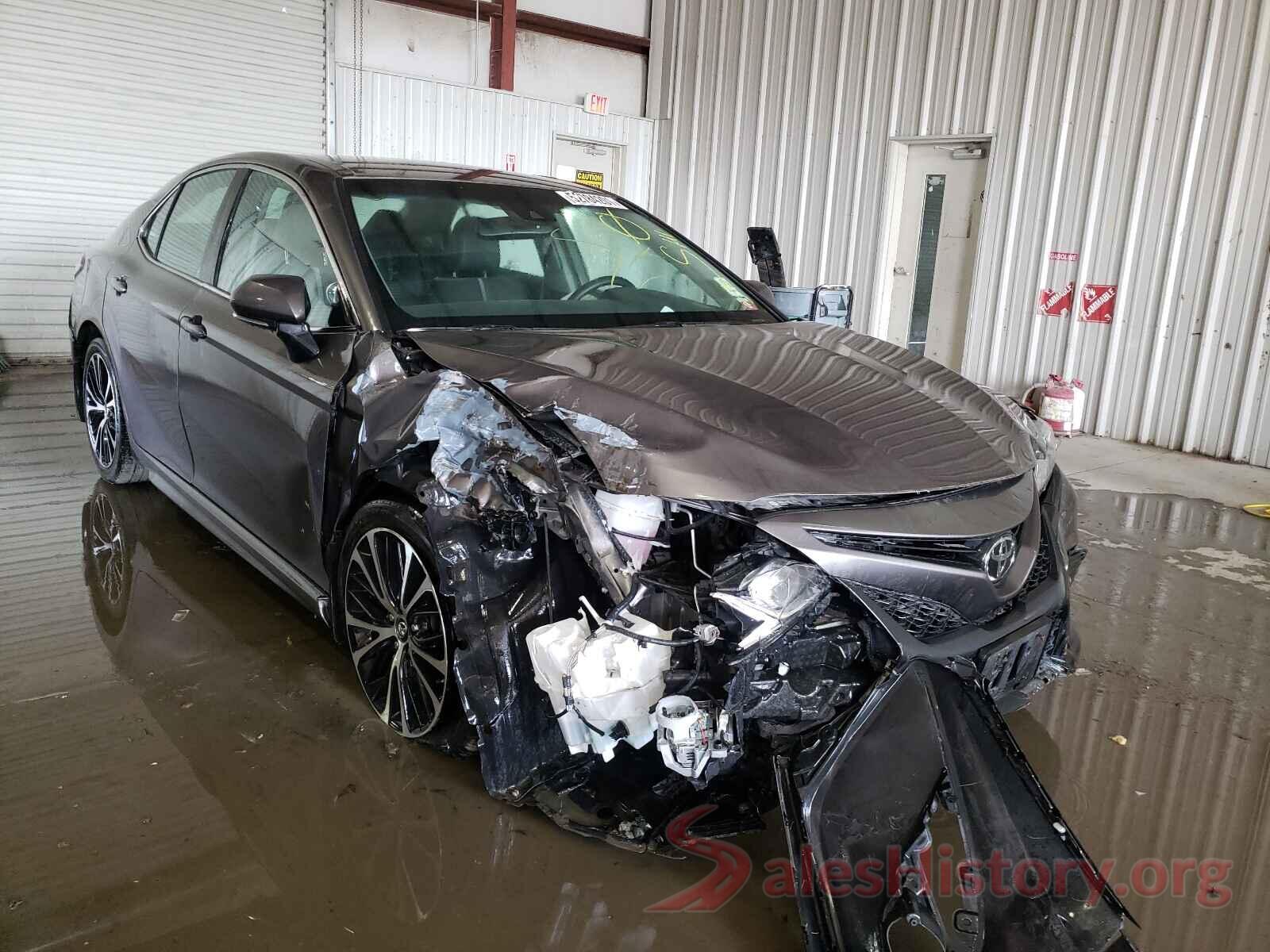 4T1B11HK6JU534482 2018 TOYOTA CAMRY