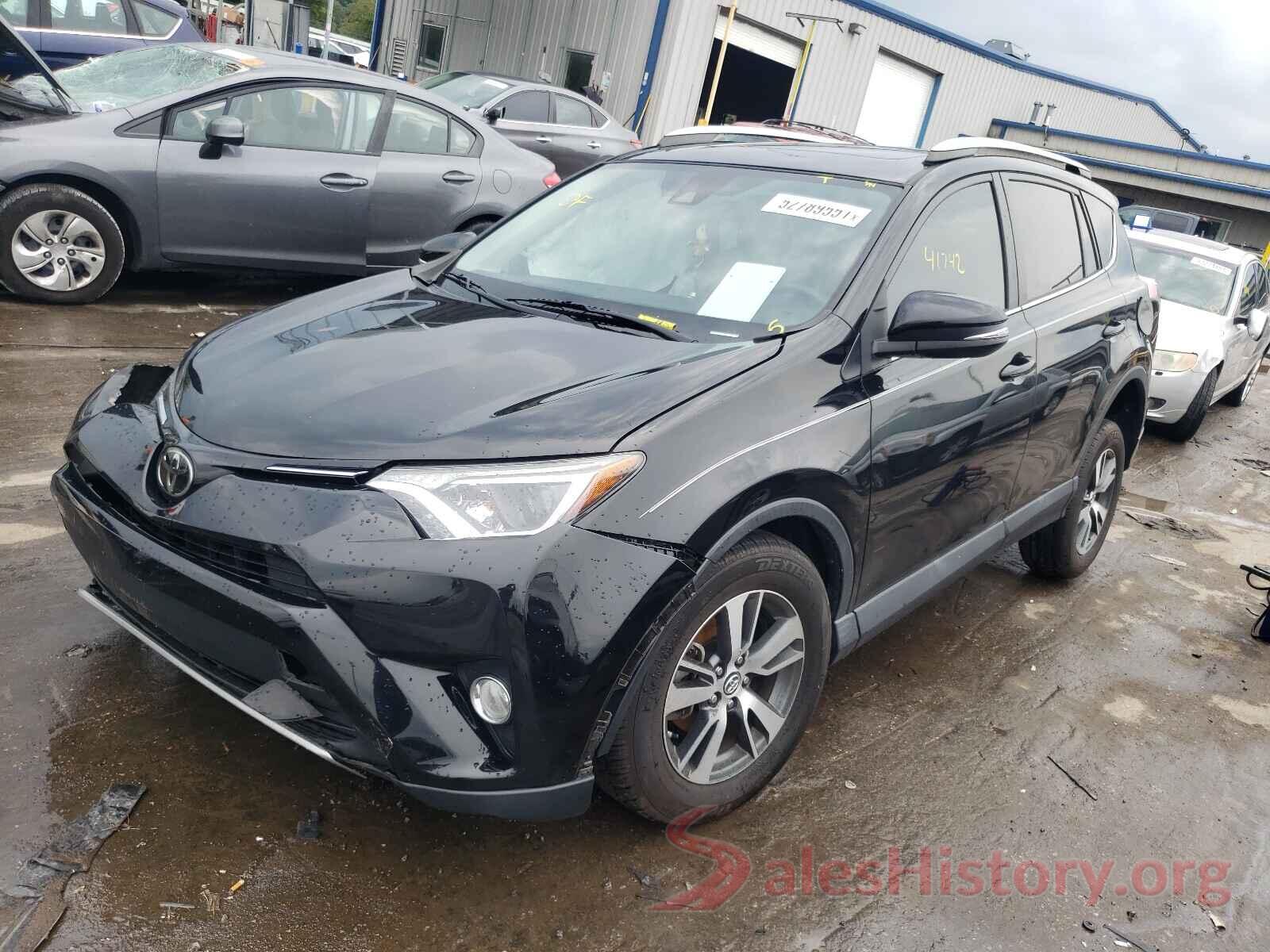 2T3WFREV3JW421242 2018 TOYOTA RAV4