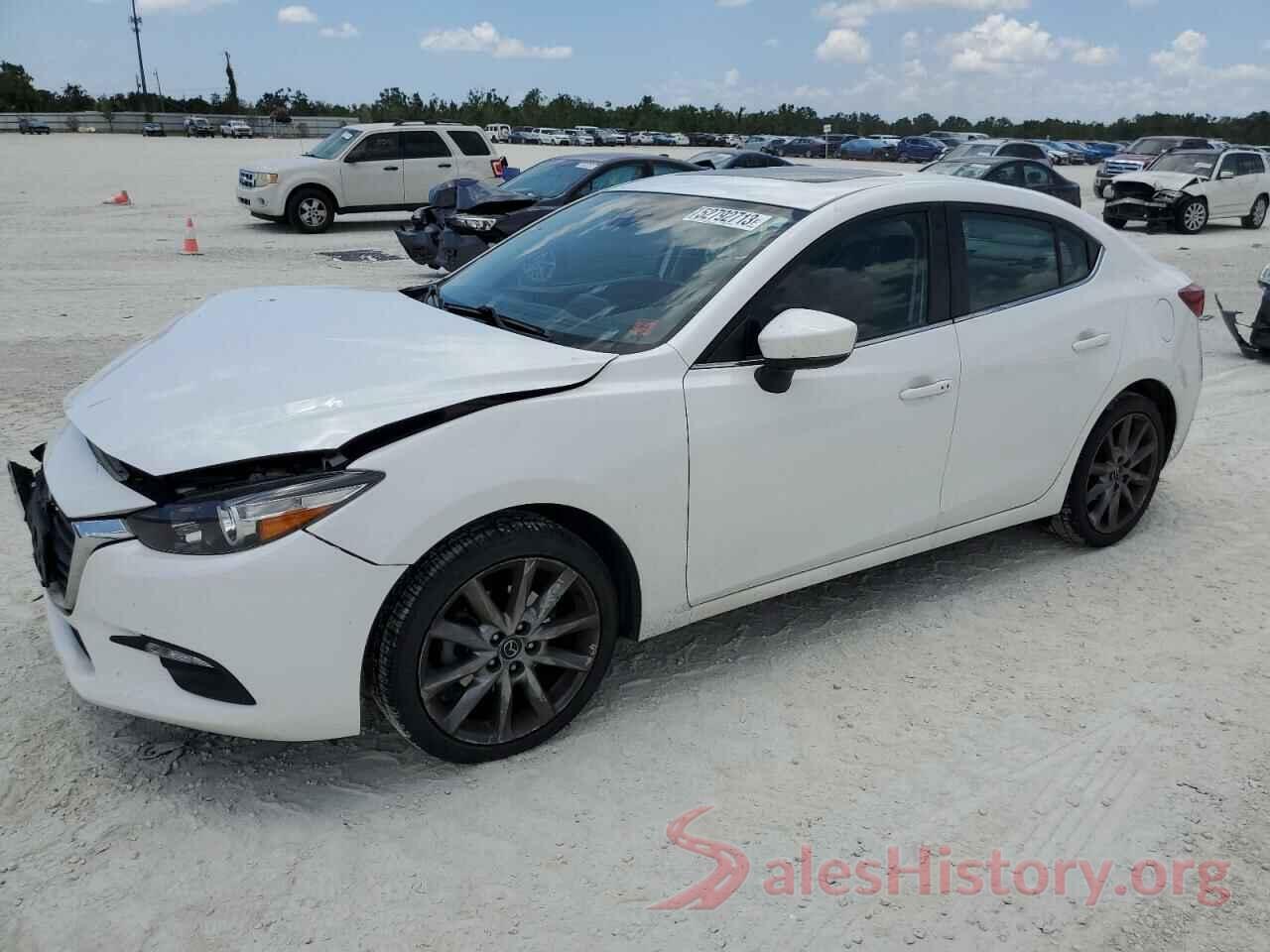 3MZBN1V31JM223632 2018 MAZDA 3