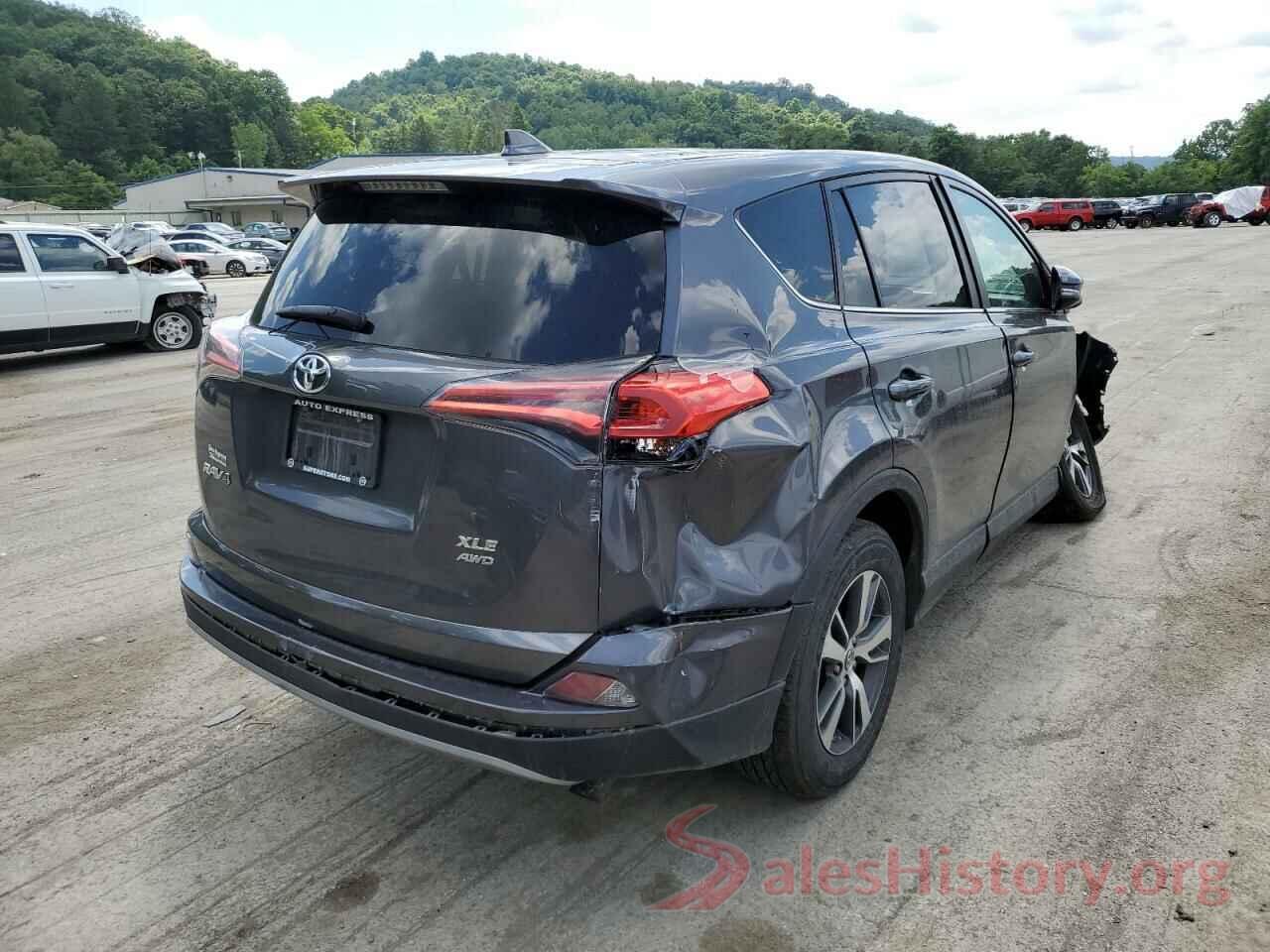 2T3RFREV1JW814590 2018 TOYOTA RAV4