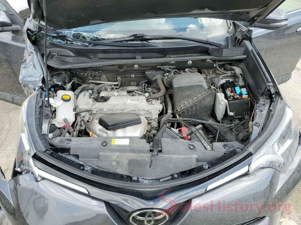 2T3RFREV1JW814590 2018 TOYOTA RAV4