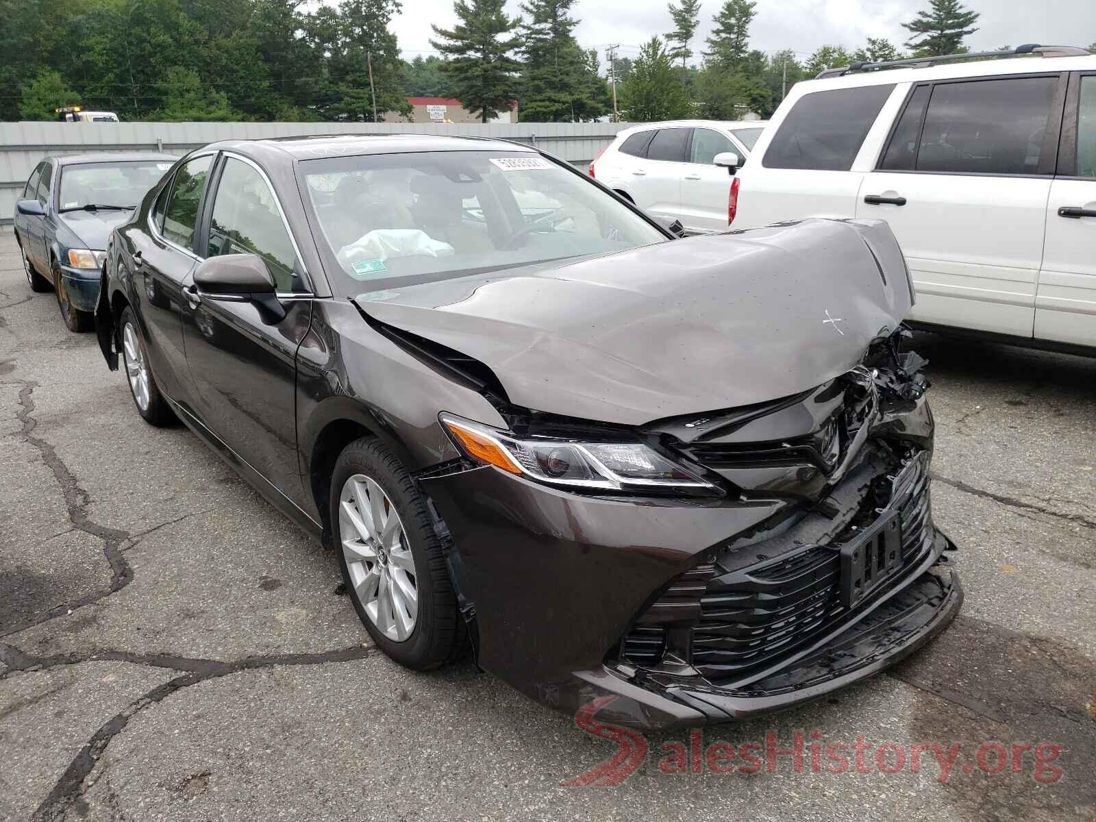 JTNB11HK2J3040027 2018 TOYOTA CAMRY