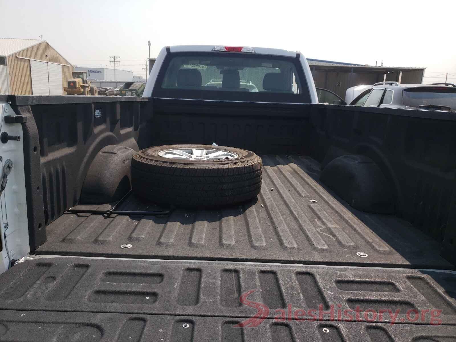 1FTMF1CB0JKD17852 2018 FORD F150