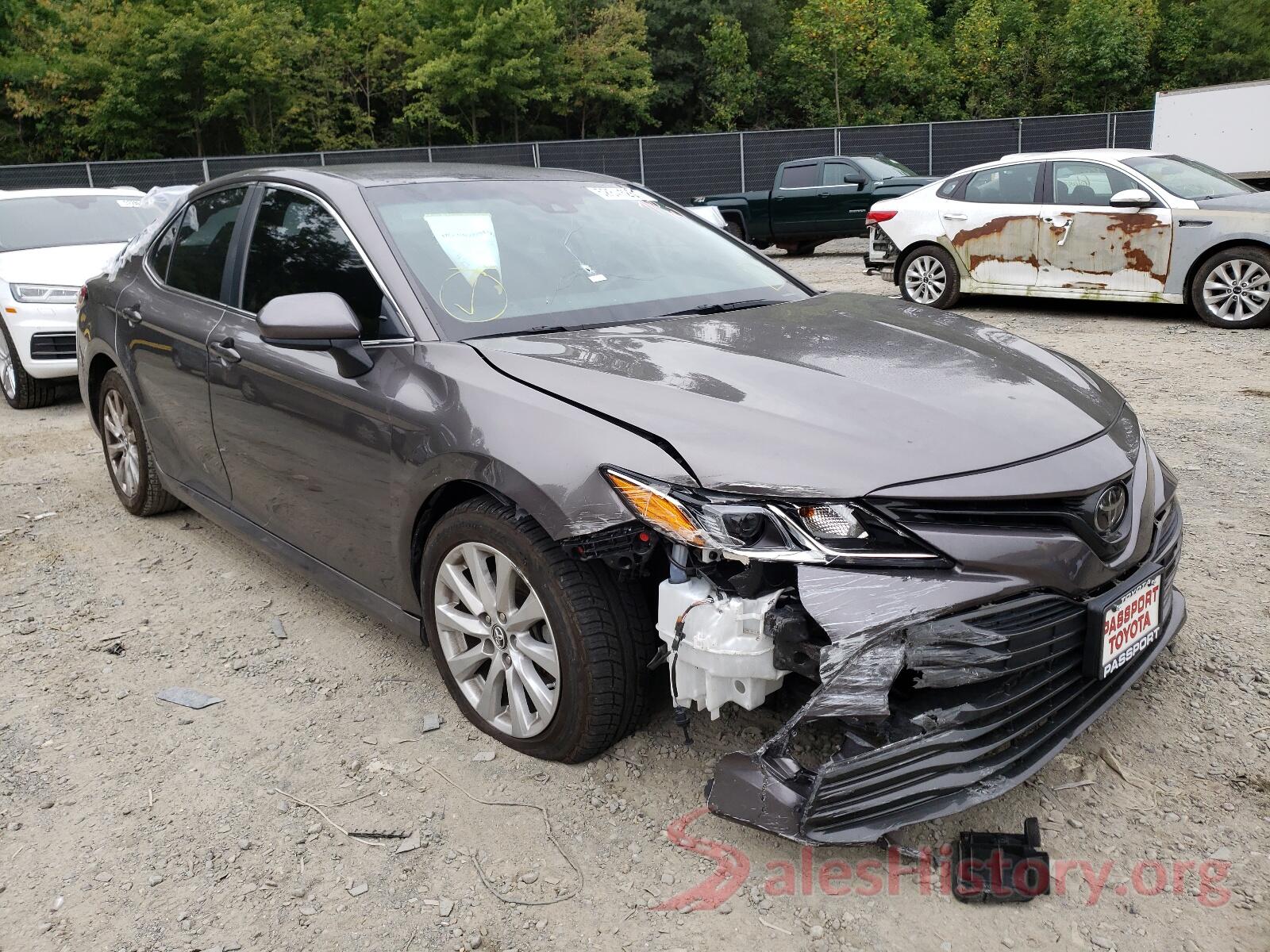 4T1B11HK0JU629197 2018 TOYOTA CAMRY