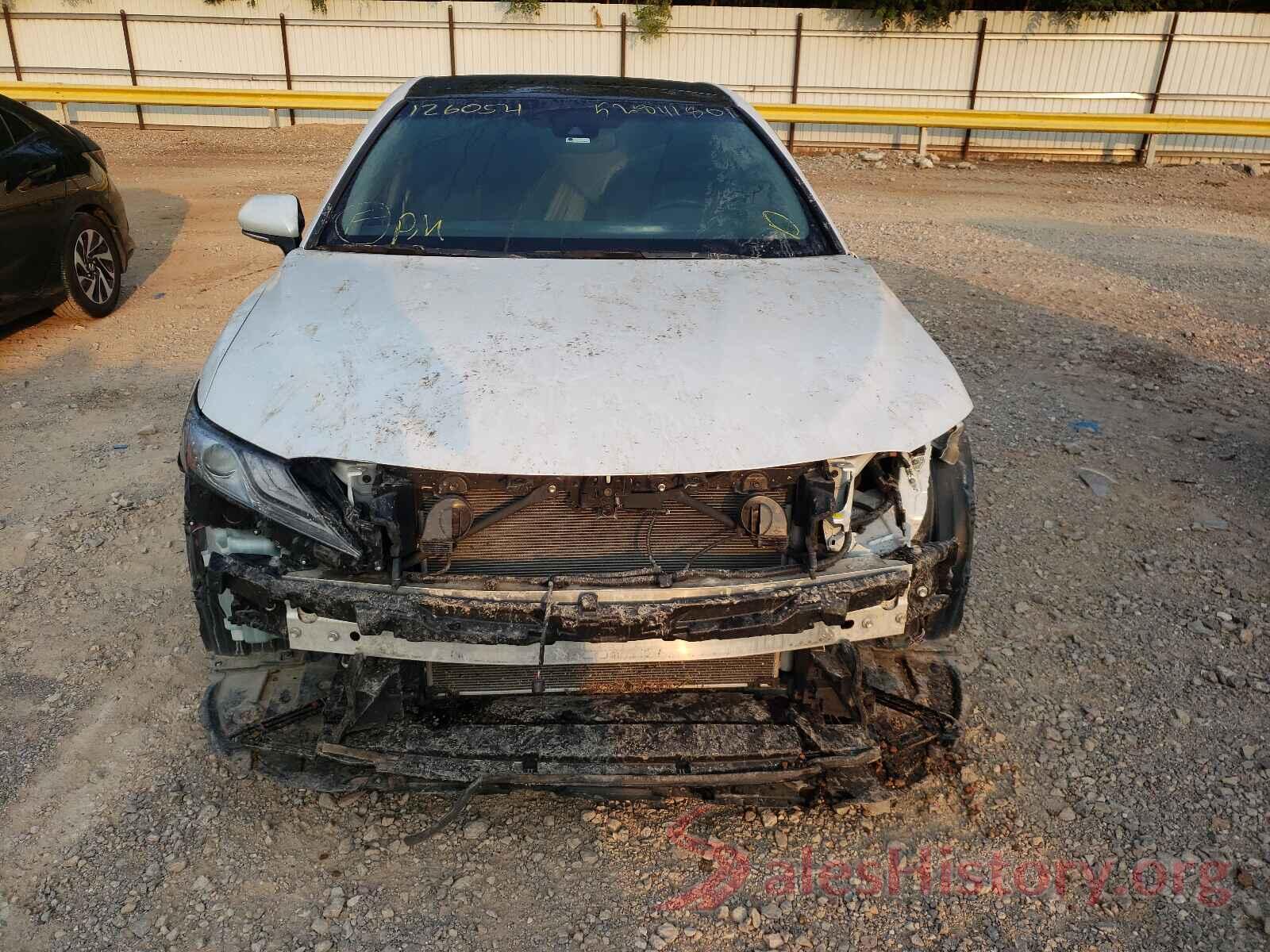 4T1B61HK3JU126054 2018 TOYOTA CAMRY