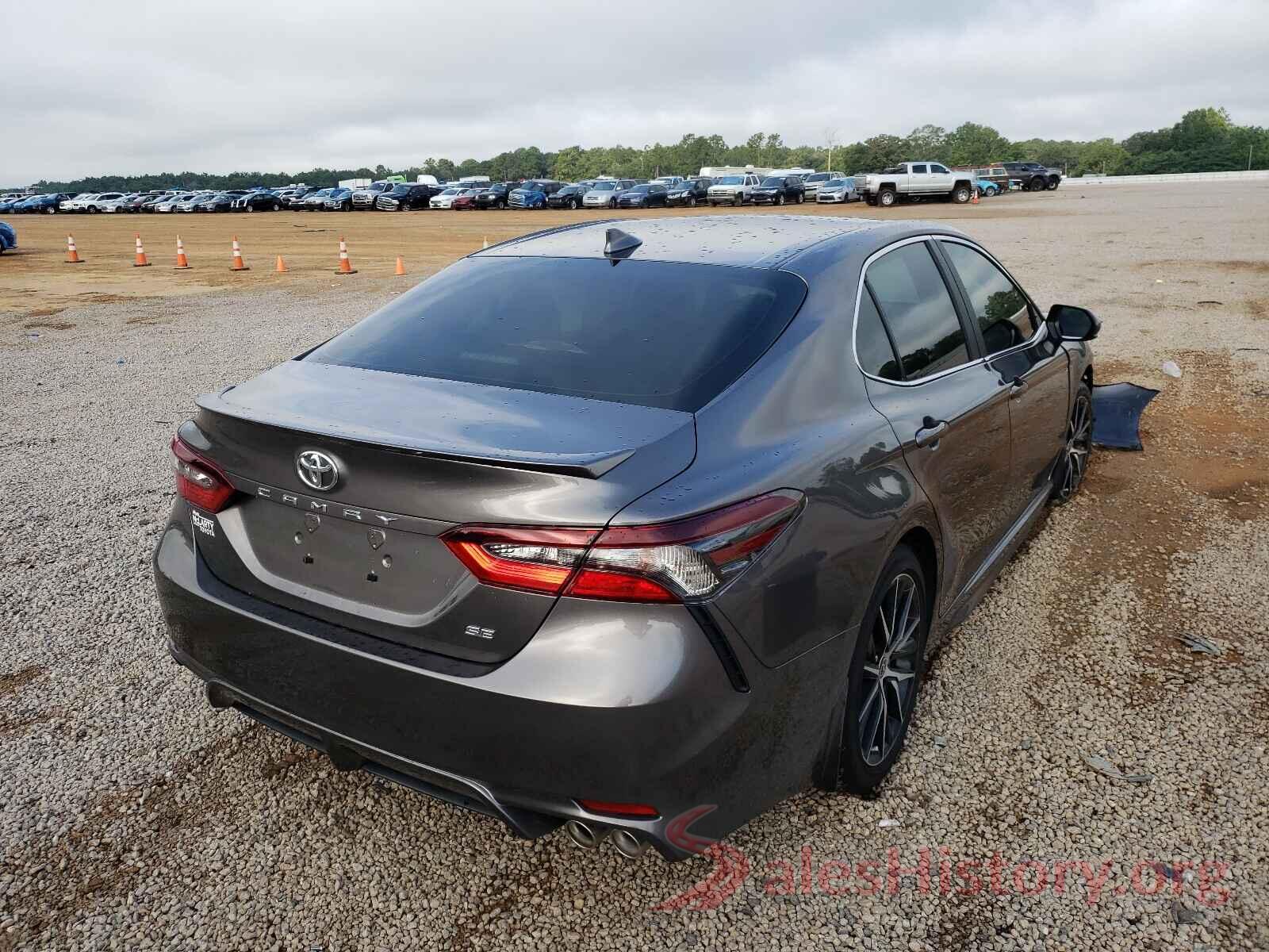 4T1G11AK3MU552944 2021 TOYOTA CAMRY