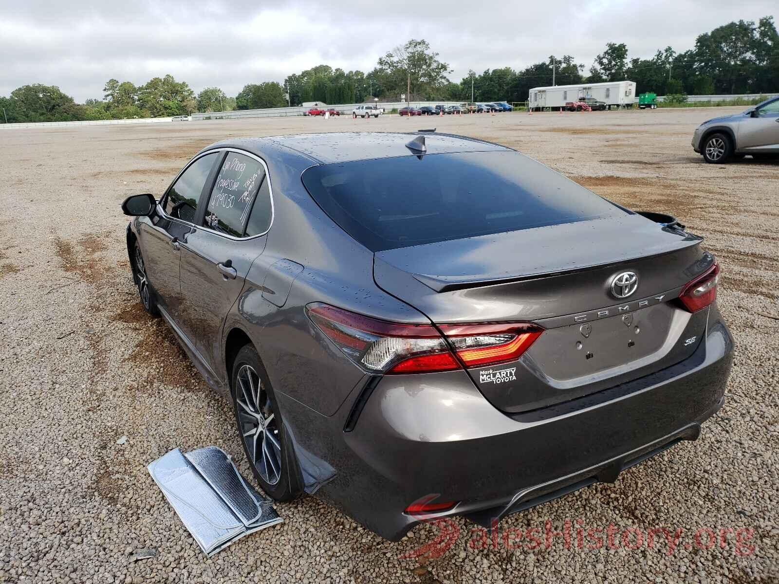 4T1G11AK3MU552944 2021 TOYOTA CAMRY