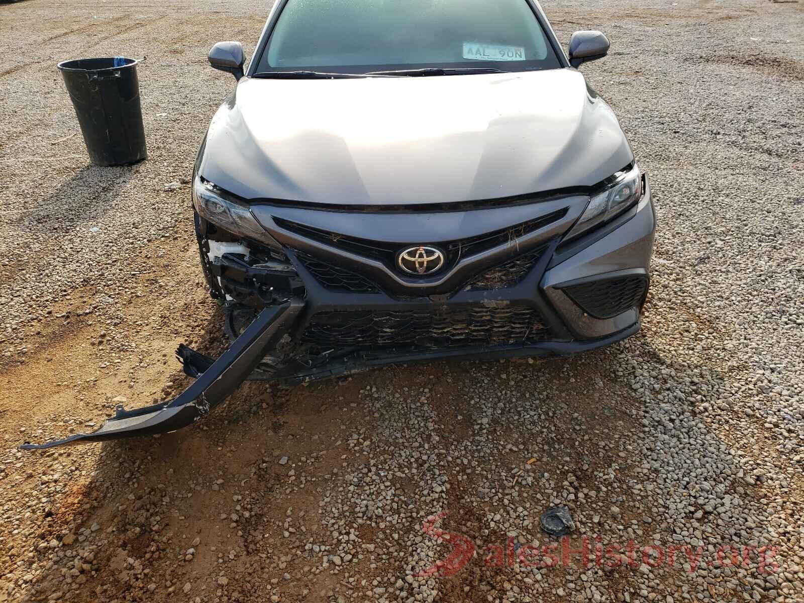 4T1G11AK3MU552944 2021 TOYOTA CAMRY