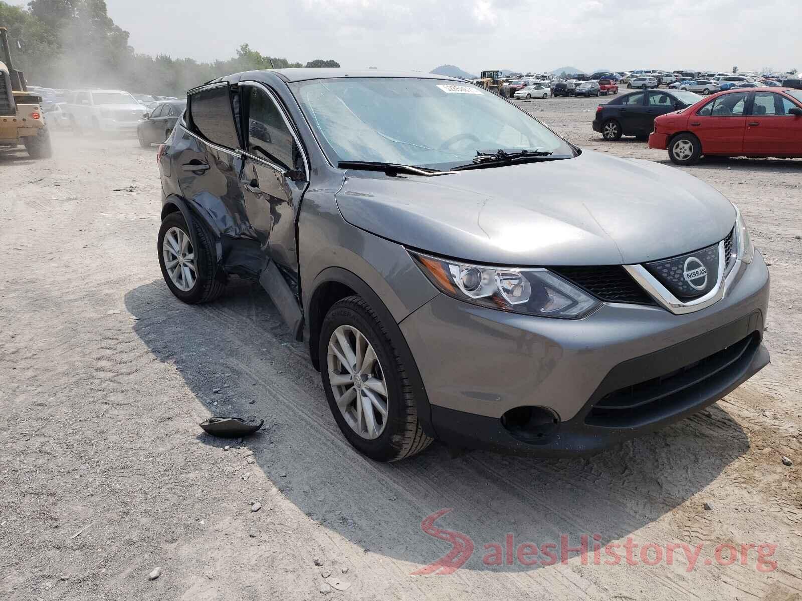 JN1BJ1CP2JW151301 2018 NISSAN ROGUE