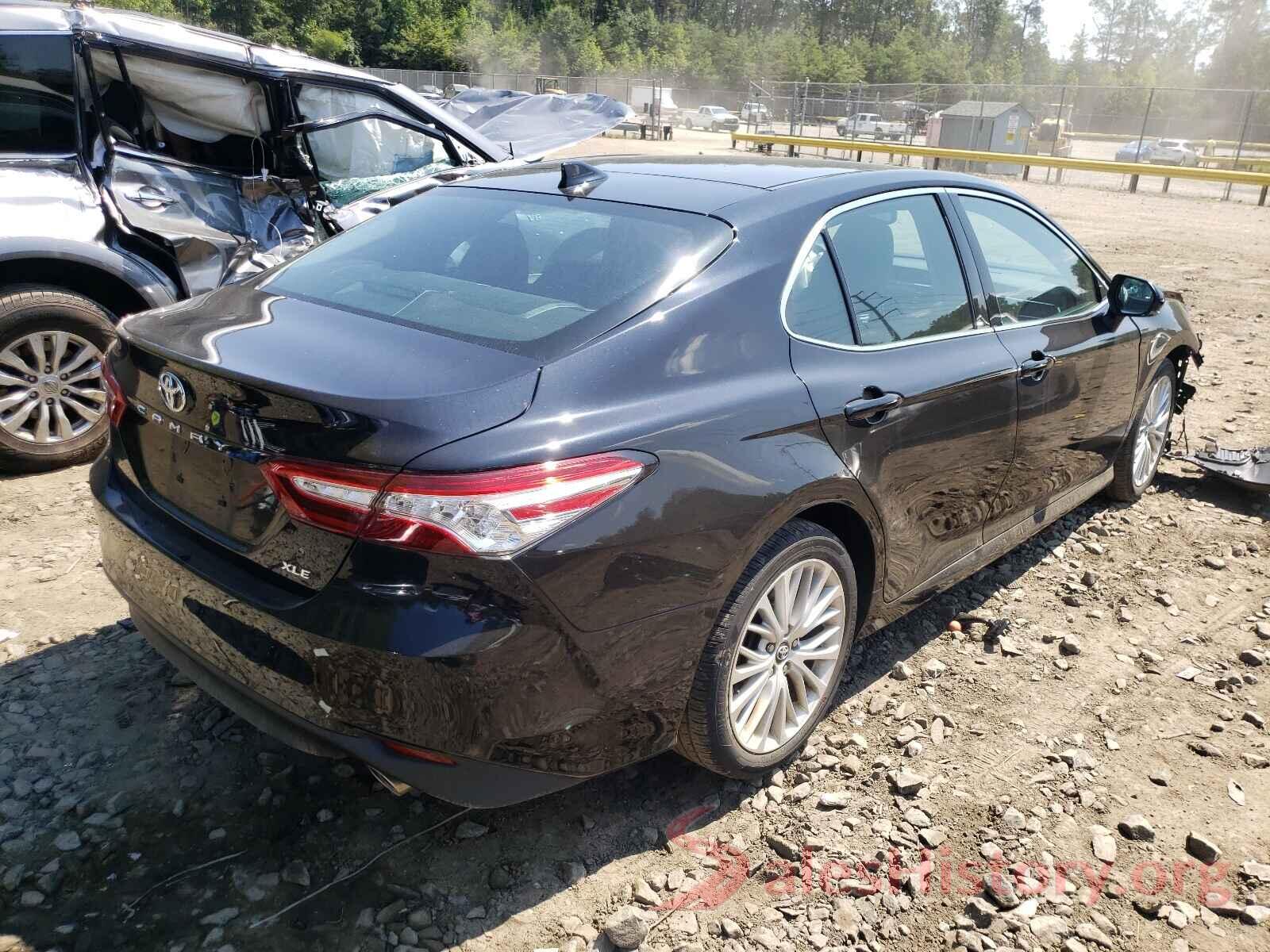 4T1B11HK1JU037940 2018 TOYOTA CAMRY