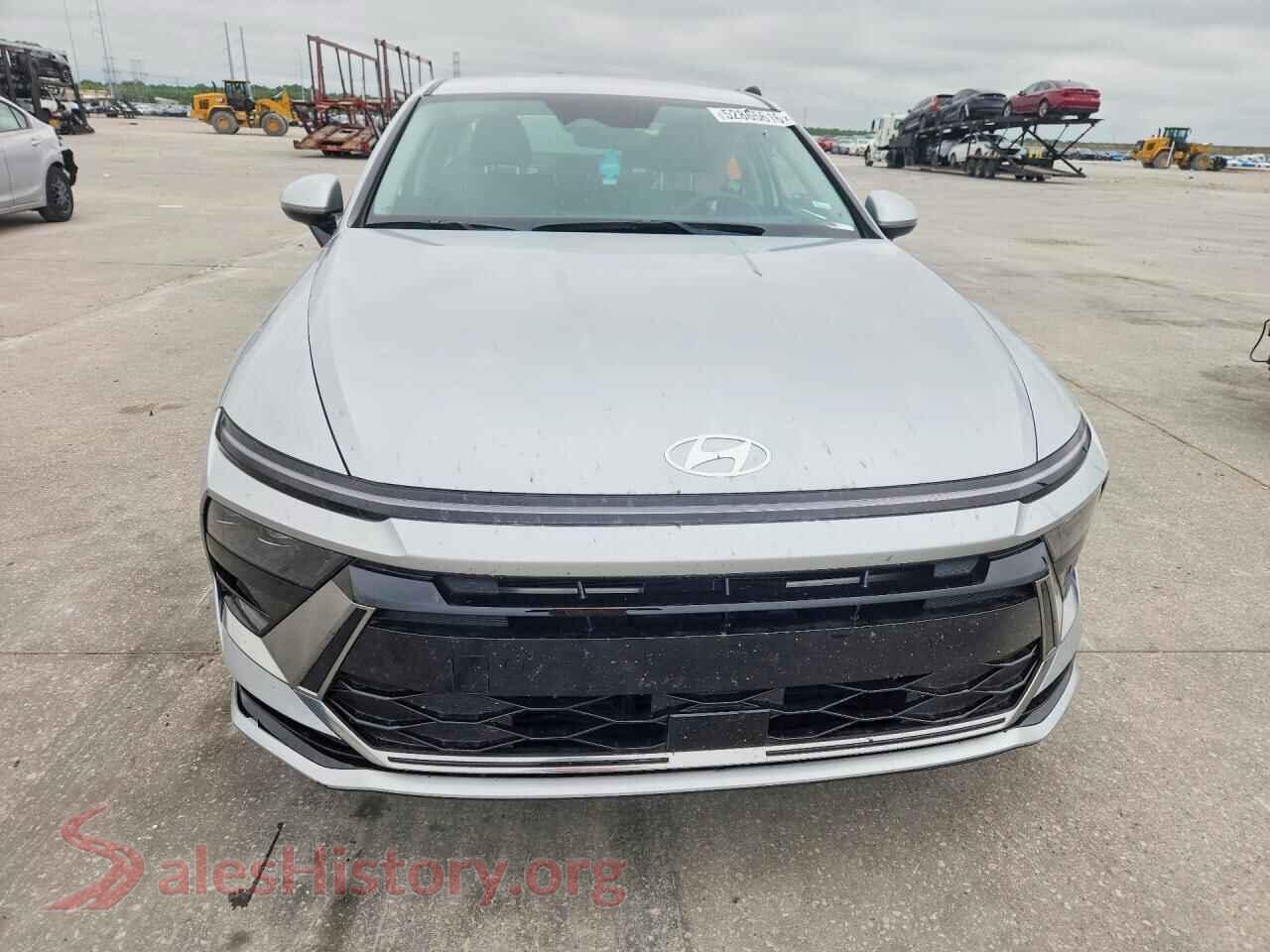 2025 HYUNDAI SONATA VIN KMHL64JA1SA462165, rear view