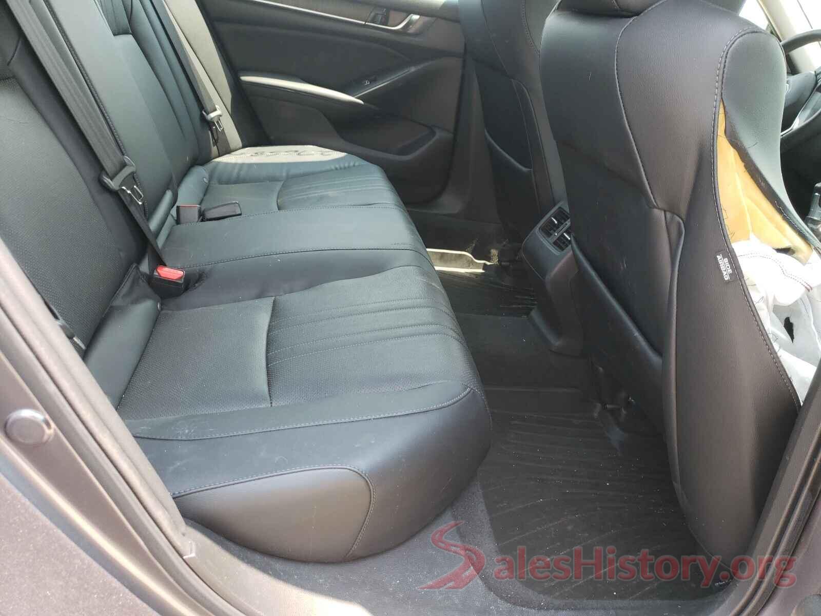 1HGCV1F58JA240918 2018 HONDA ACCORD