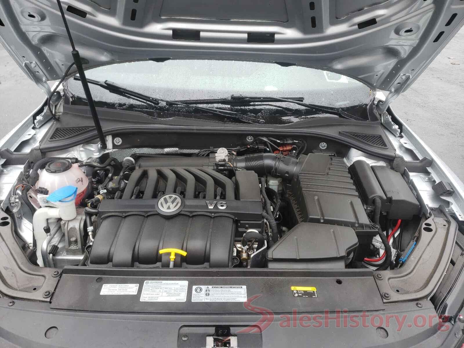 1VWJM7A37JC025436 2018 VOLKSWAGEN PASSAT