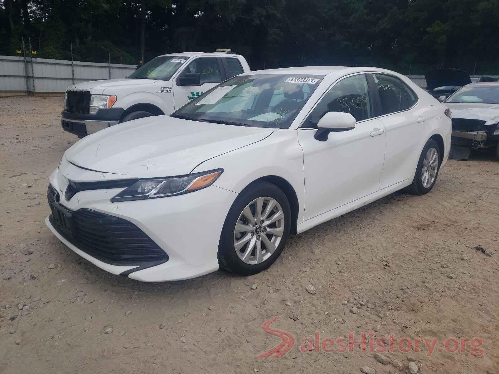 4T1B11HK2KU258464 2019 TOYOTA CAMRY