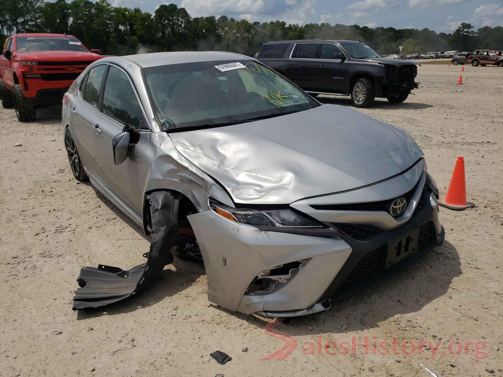 4T1B11HK4JU540782 2018 TOYOTA CAMRY