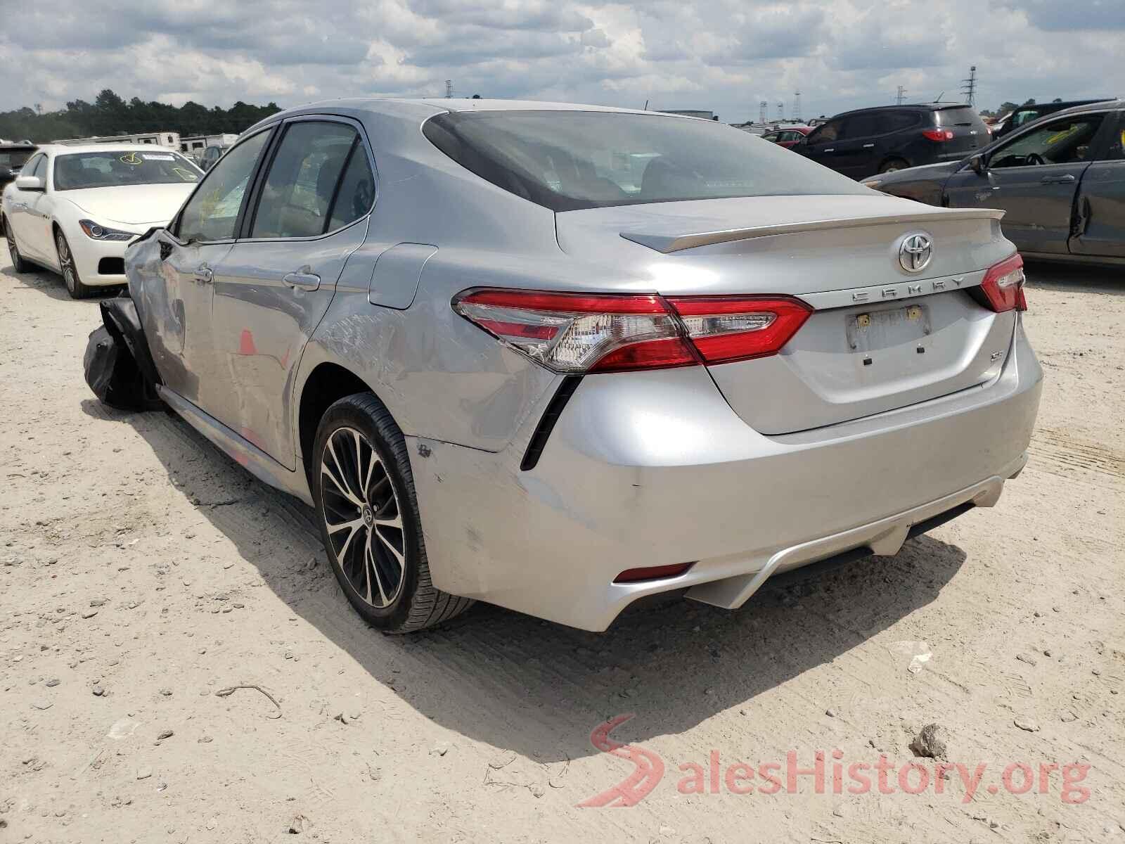 4T1B11HK4JU540782 2018 TOYOTA CAMRY