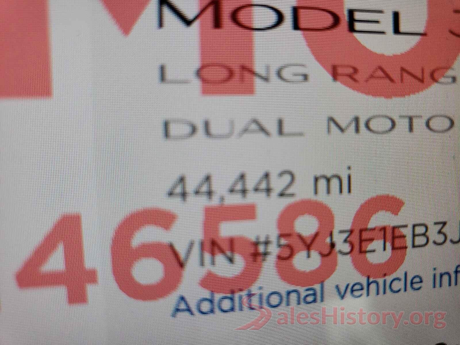 5YJ3E1EB3JF146586 2018 TESLA MODEL 3