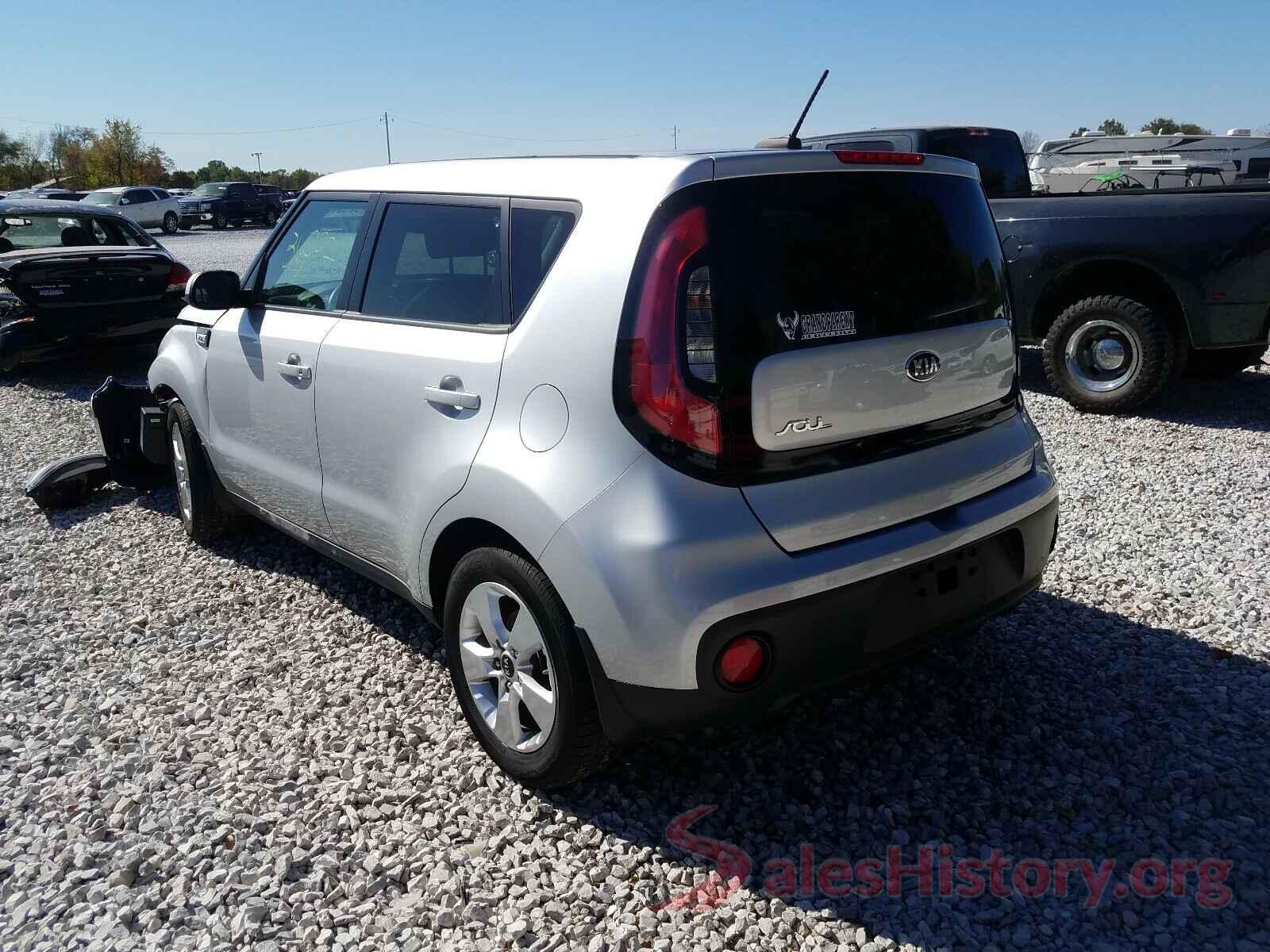 KNDJN2A20J7563558 2018 KIA SOUL