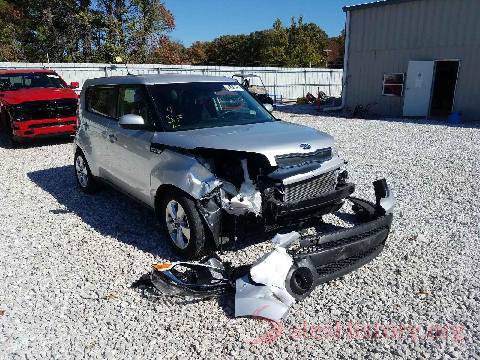 KNDJN2A20J7563558 2018 KIA SOUL