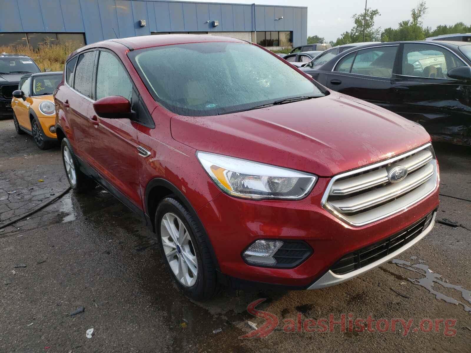 1FMCU0GD7HUD18479 2017 FORD ESCAPE