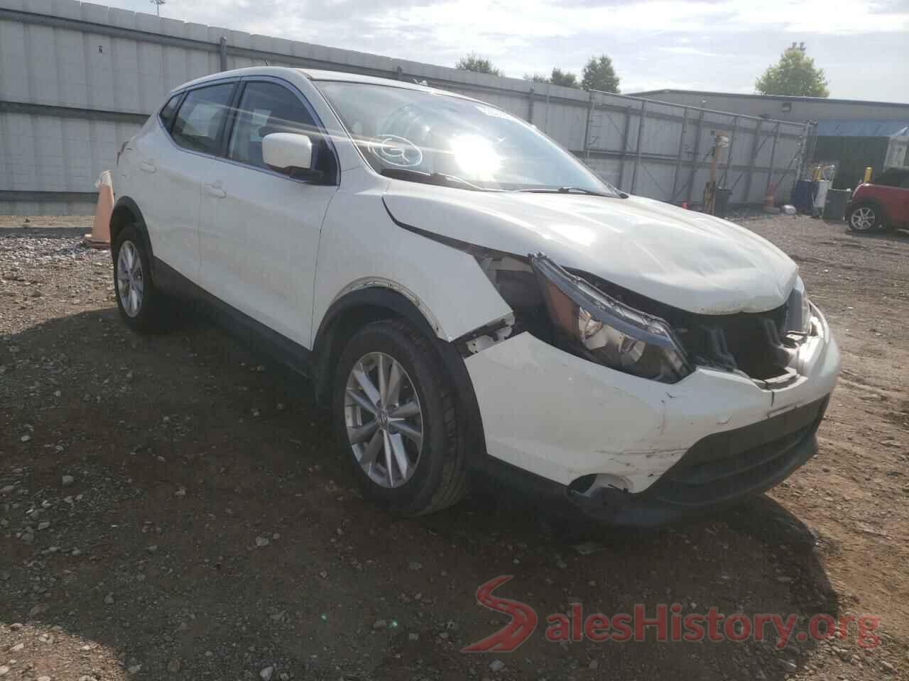 JN1BJ1CR3HW136270 2017 NISSAN ROGUE