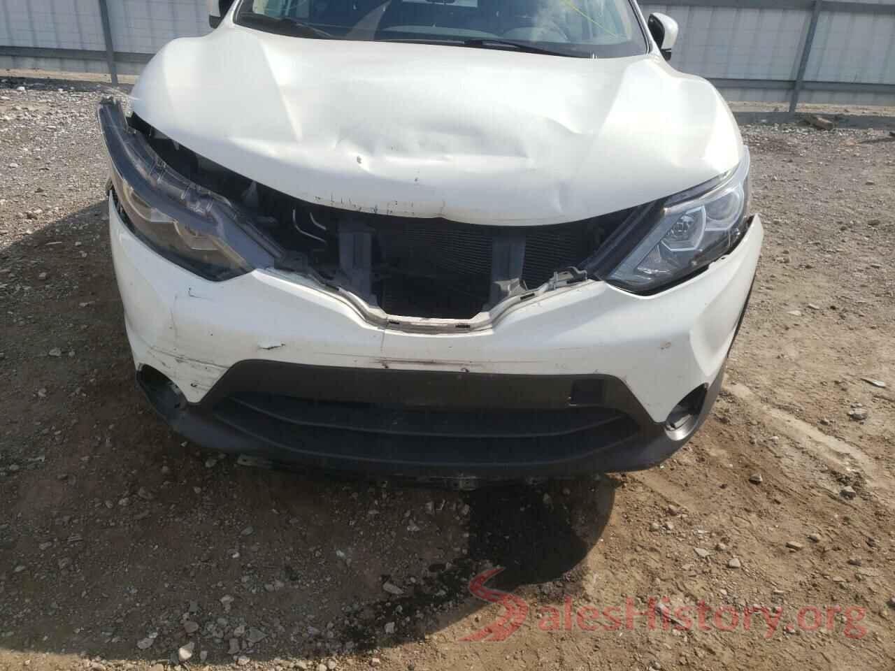 JN1BJ1CR3HW136270 2017 NISSAN ROGUE