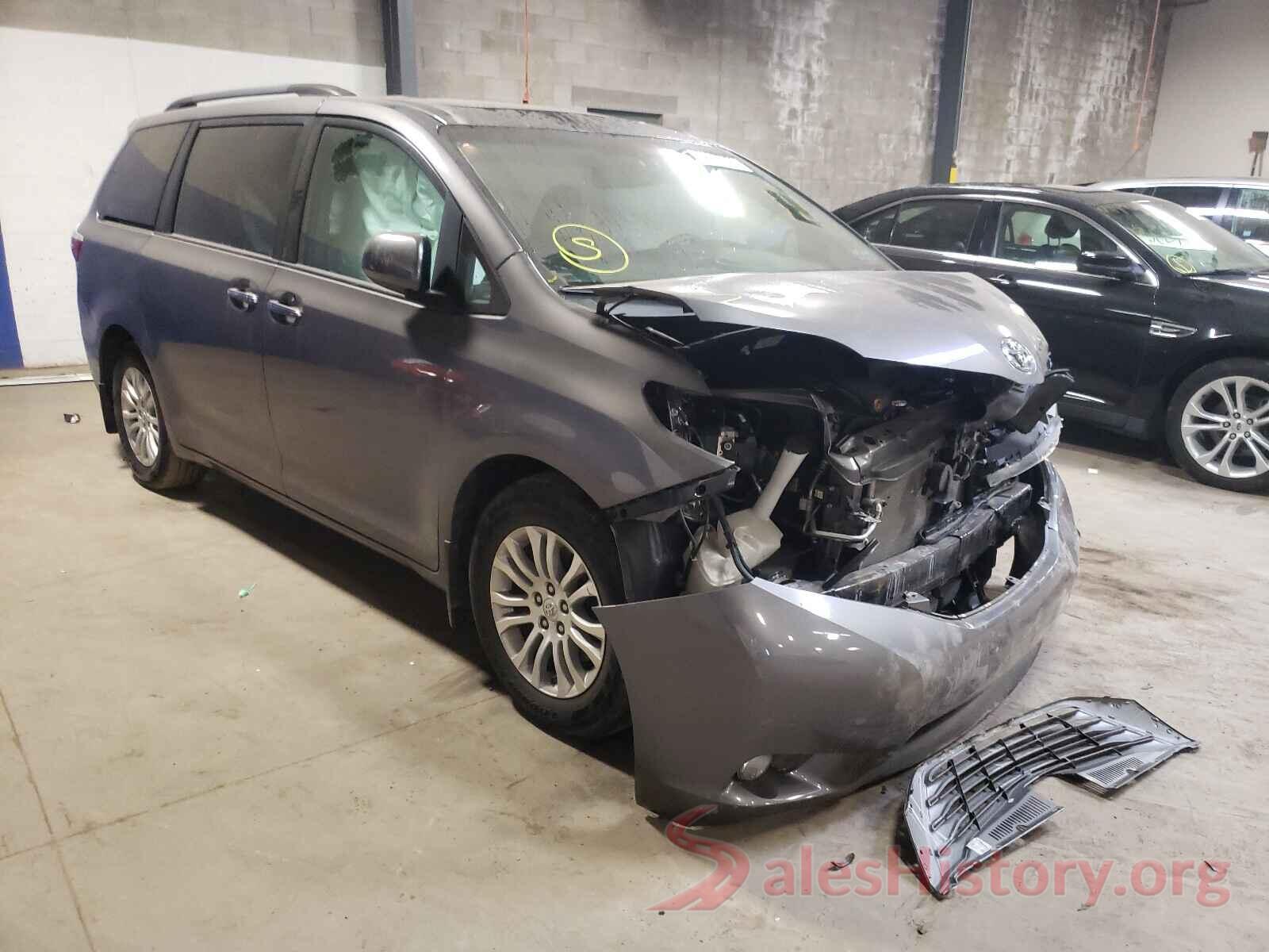 5TDYZ3DC0HS820456 2017 TOYOTA SIENNA