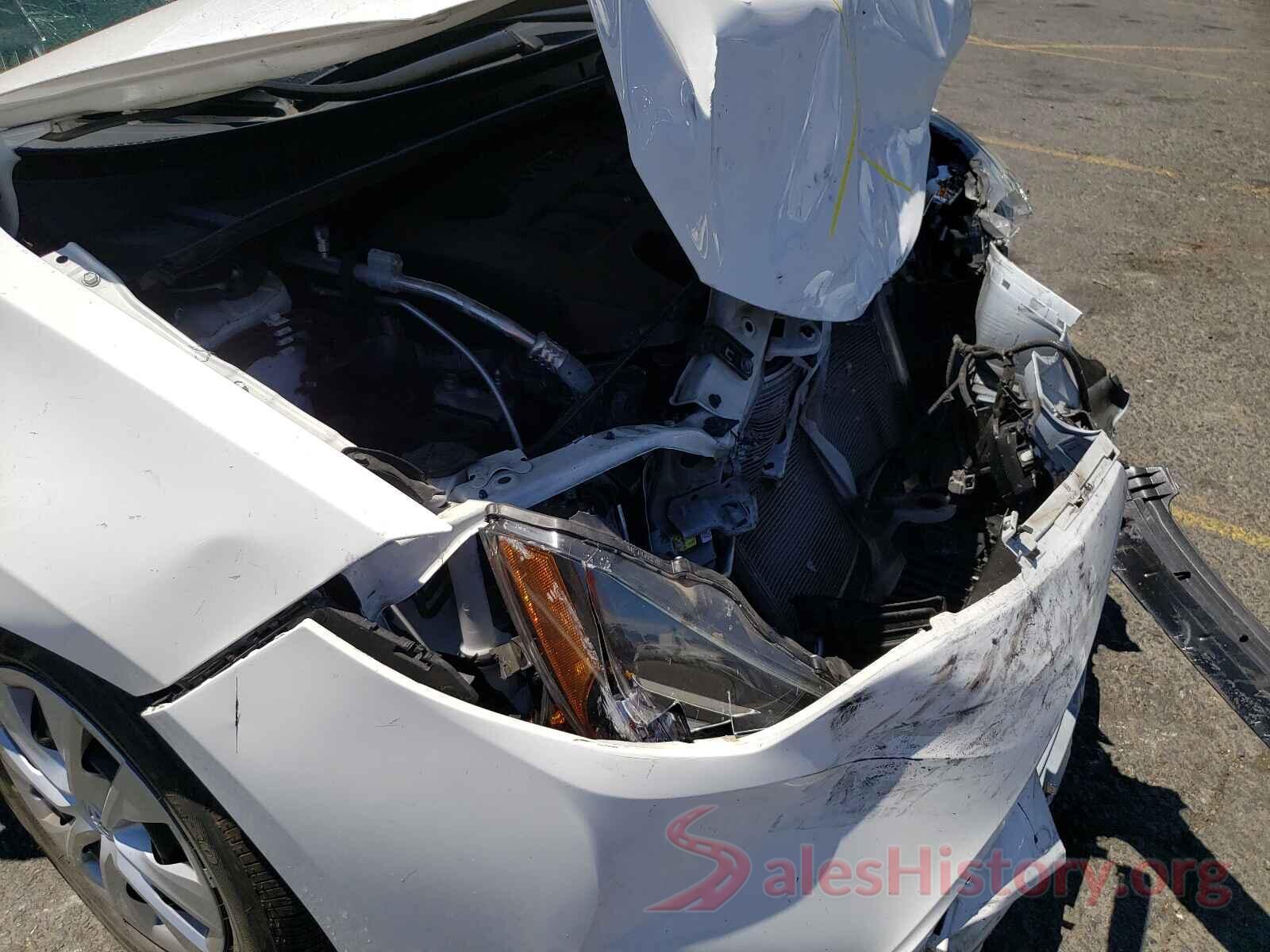 5YFBURHE7HP647577 2017 TOYOTA COROLLA