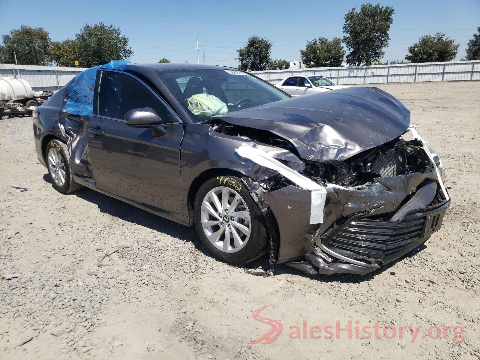 4T1C11AK3MU422113 2021 TOYOTA CAMRY