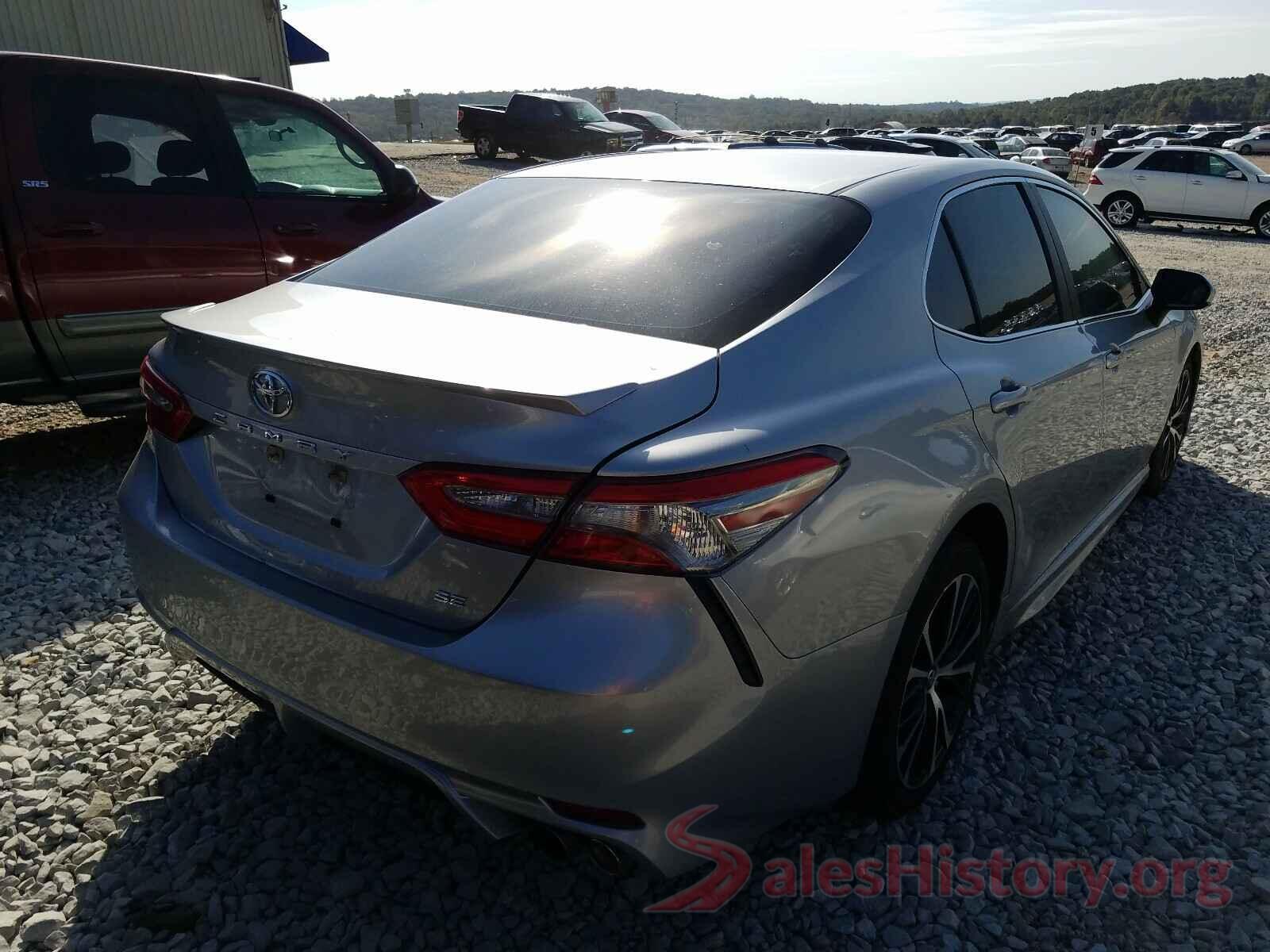 4T1B11HK3JU592470 2018 TOYOTA CAMRY