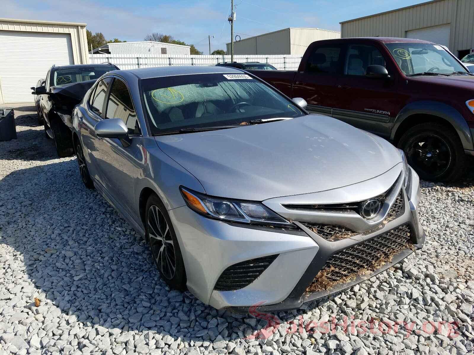 4T1B11HK3JU592470 2018 TOYOTA CAMRY