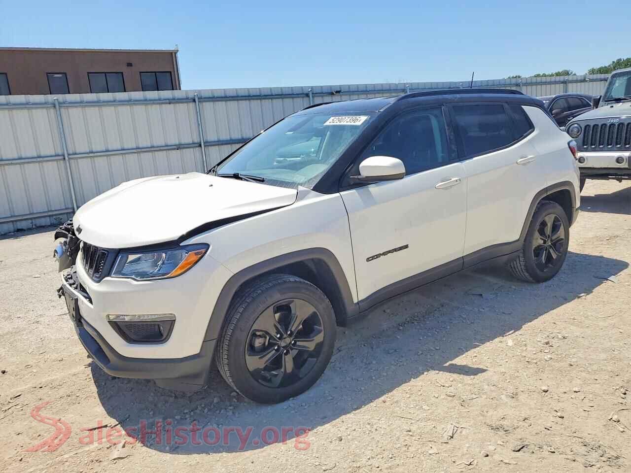 3C4NJDBB7JT315083 2018 JEEP COMPASS