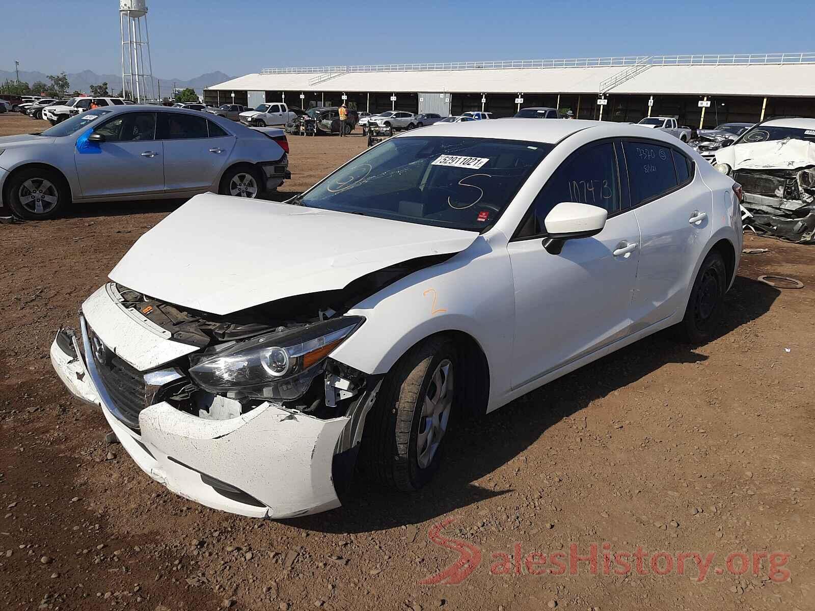 3MZBN1U75JM191403 2018 MAZDA 3