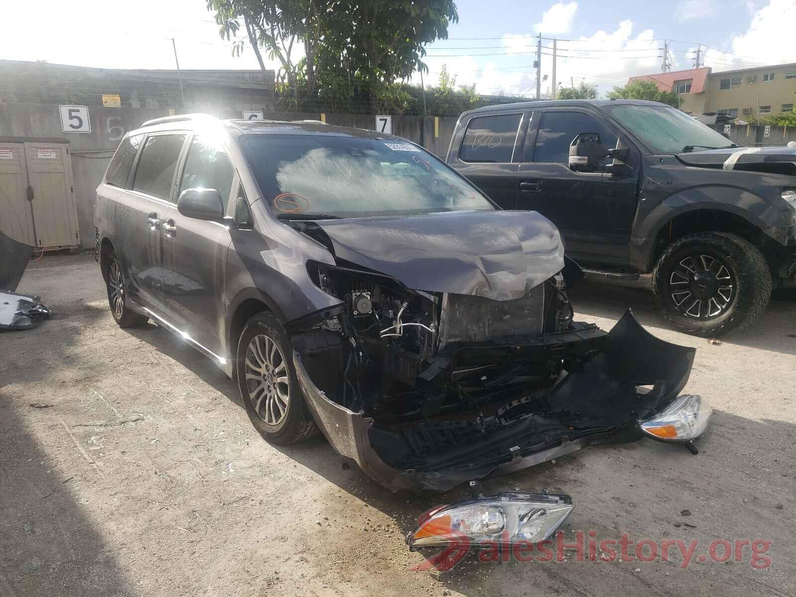 5TDYZ3DC4KS015180 2019 TOYOTA SIENNA