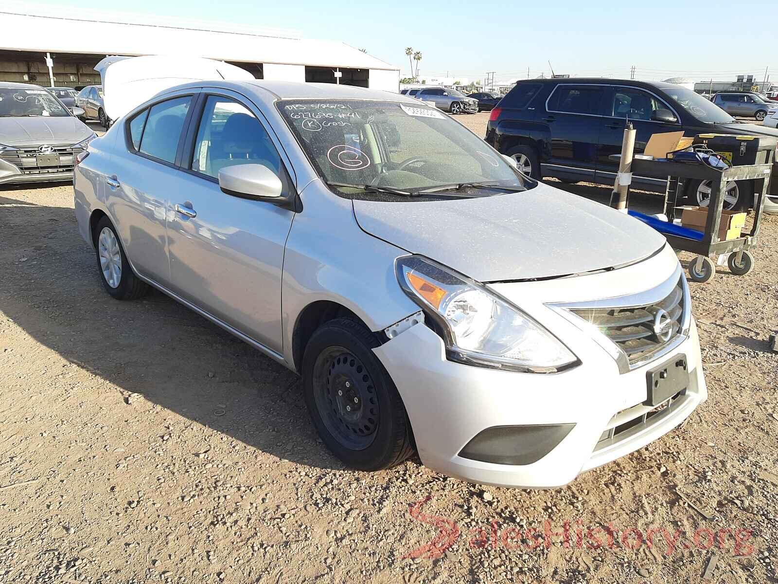 3N1CN7AP7JK406888 2018 NISSAN VERSA