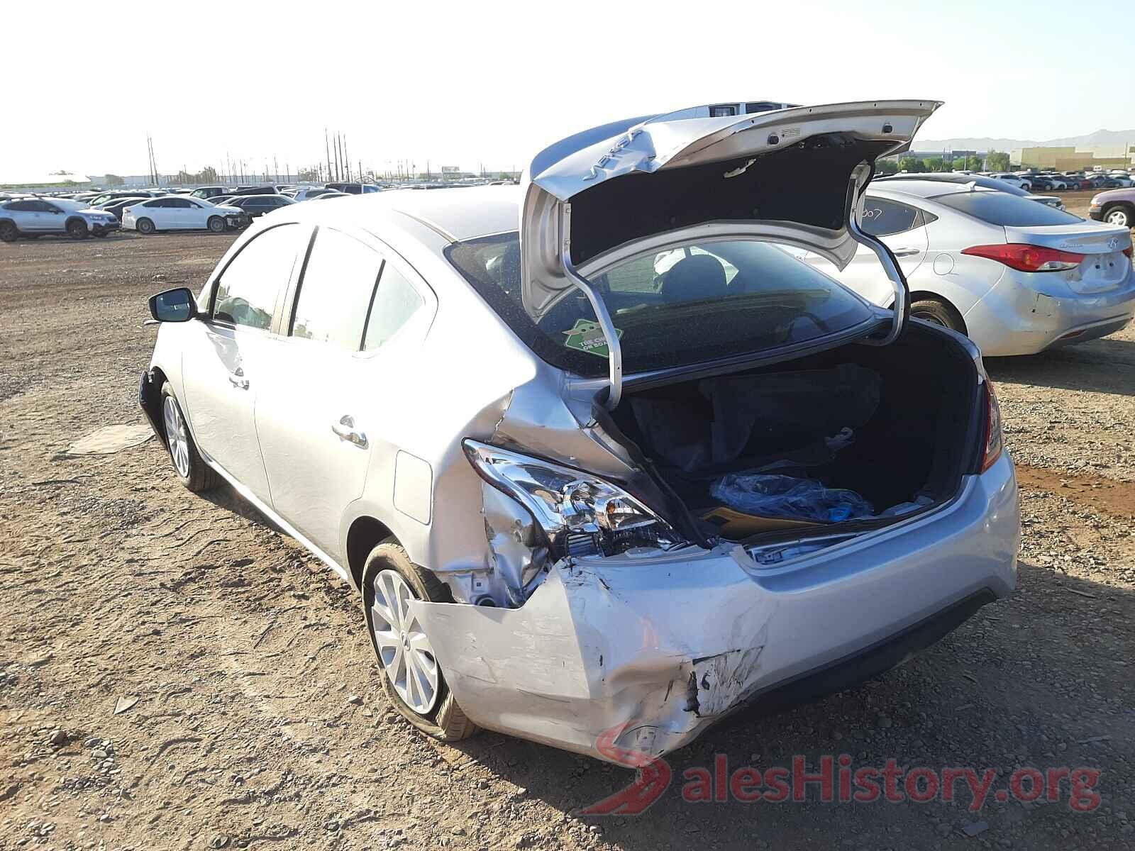 3N1CN7AP7JK406888 2018 NISSAN VERSA