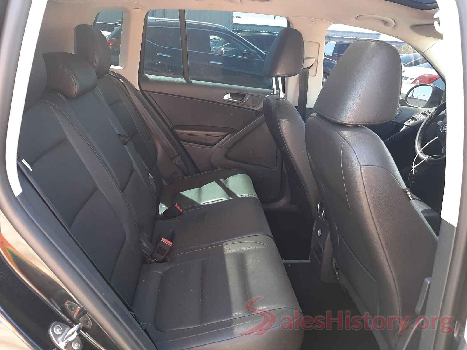 WVGAV7AX3CW504033 2016 VOLKSWAGEN TIGUAN