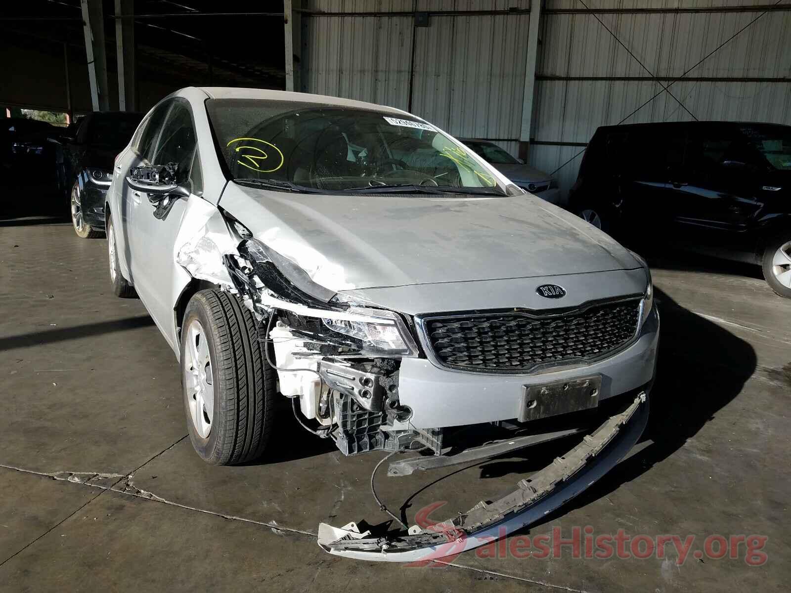 3KPFK4A75JE272446 2018 KIA FORTE