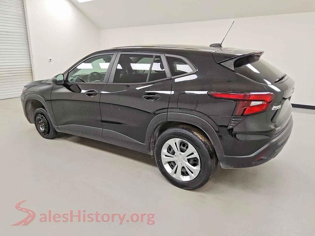 2024 CHEVROLET TRAX VIN KL77LFE29RC219888, front view
