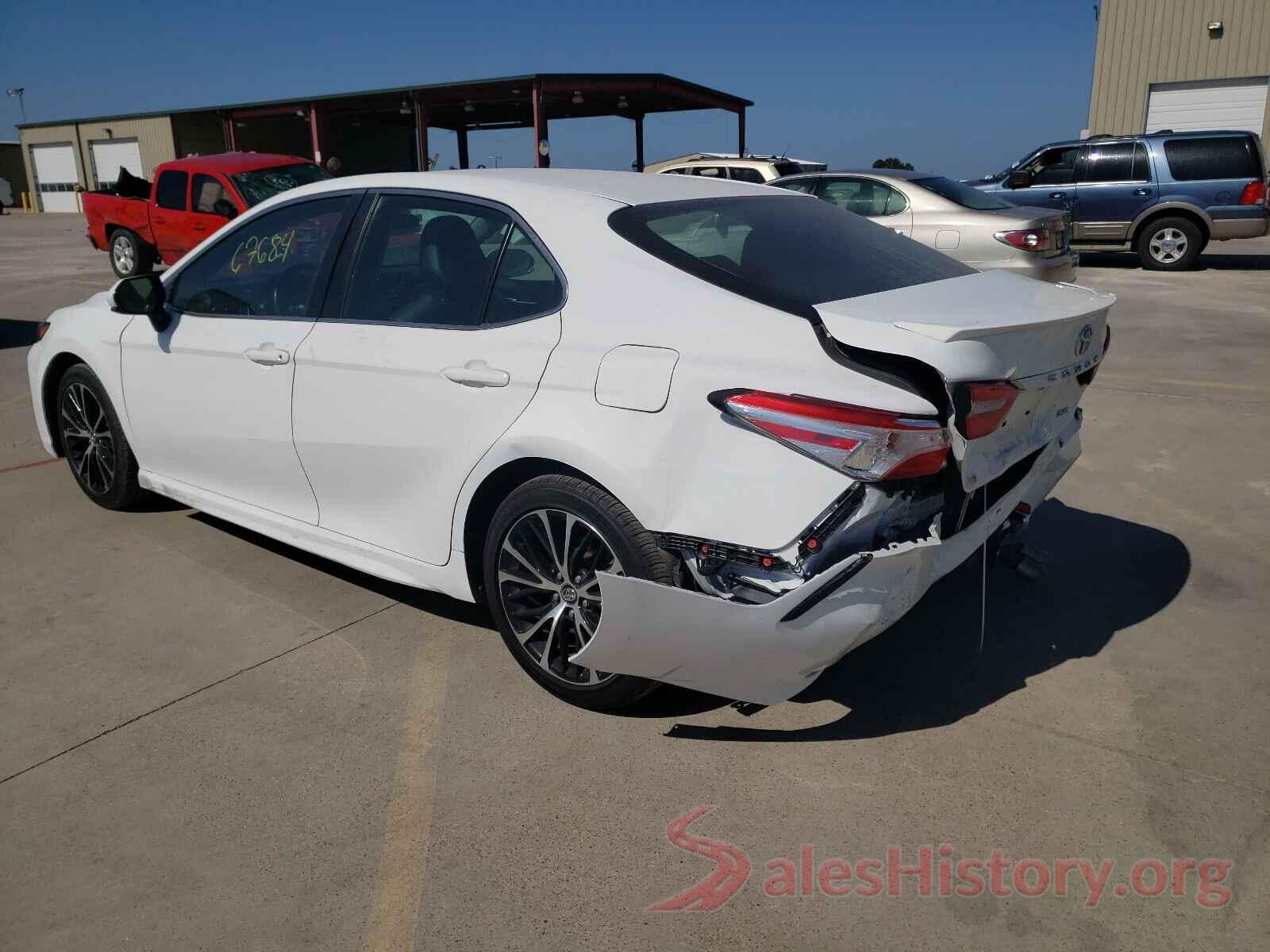 4T1B11HK4JU073427 2018 TOYOTA CAMRY