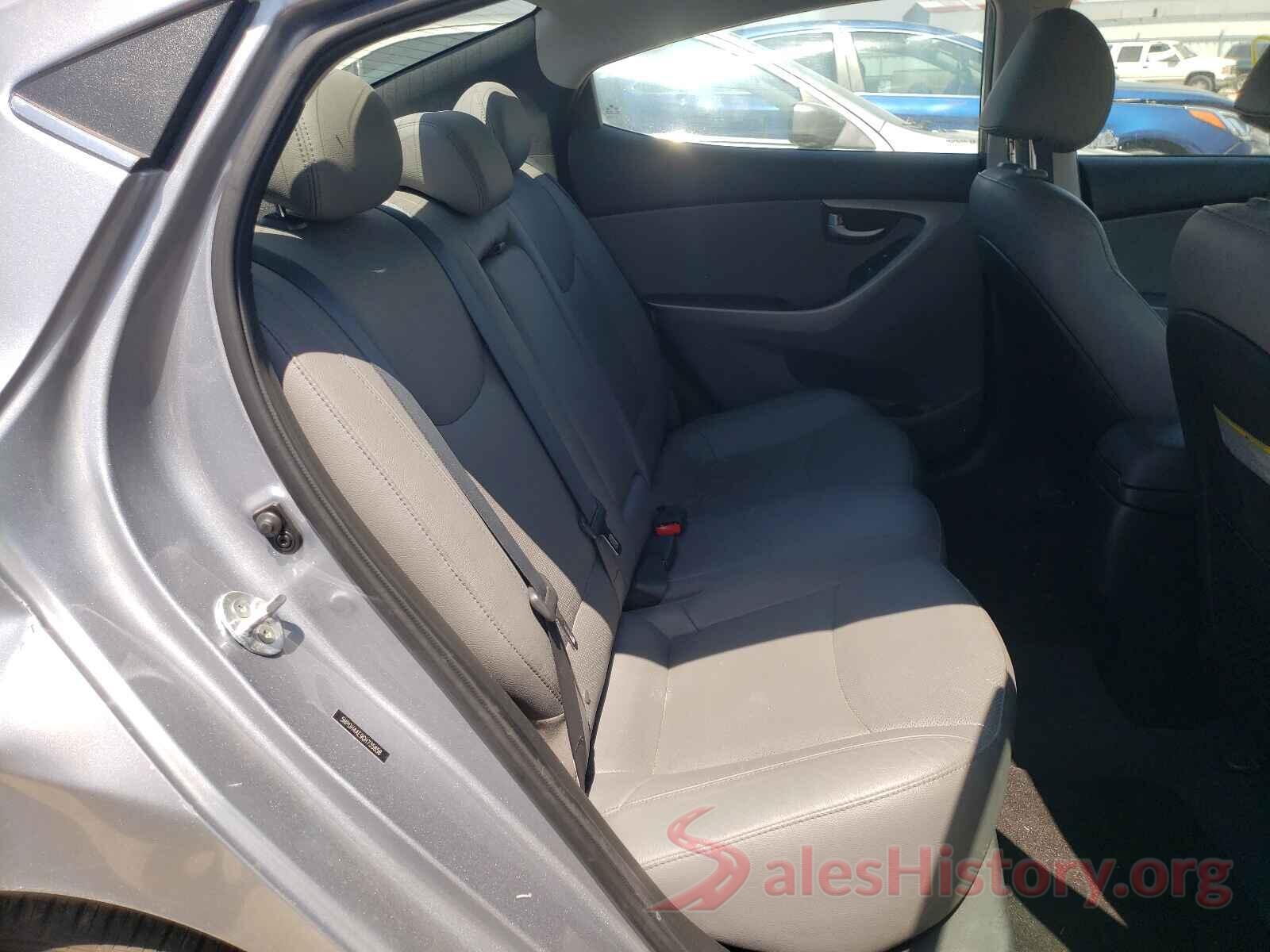 5NPDH4AE9GH735858 2016 HYUNDAI ELANTRA