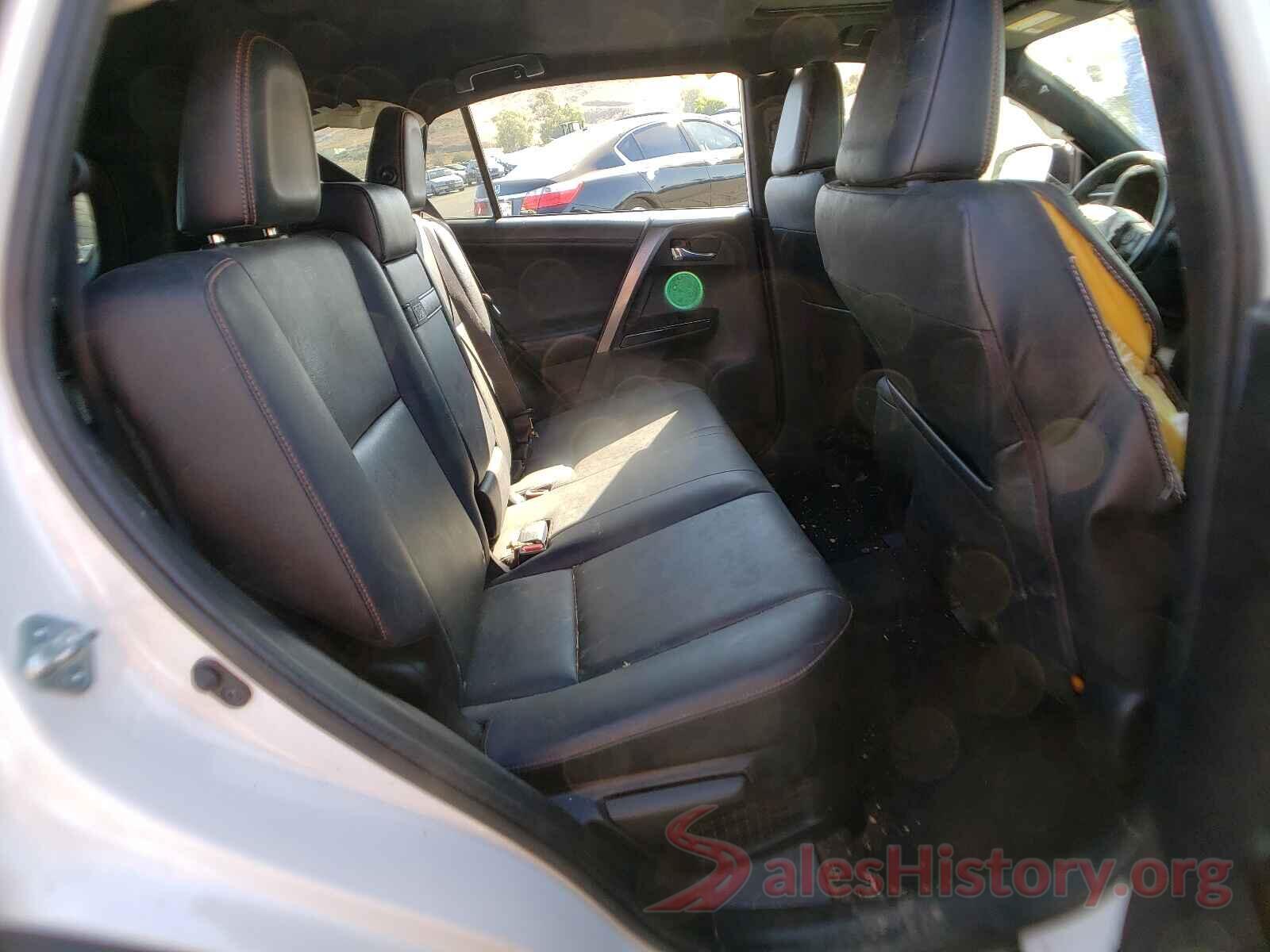 JTMJJREV9JD229247 2018 TOYOTA RAV4