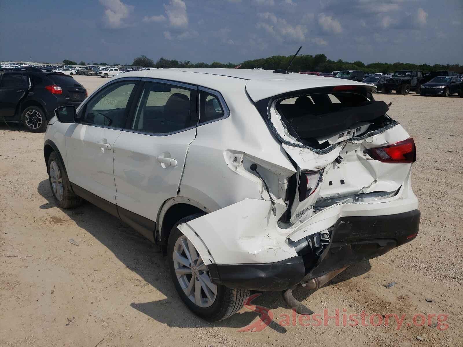 JN1BJ1CP2JW152562 2018 NISSAN ROGUE