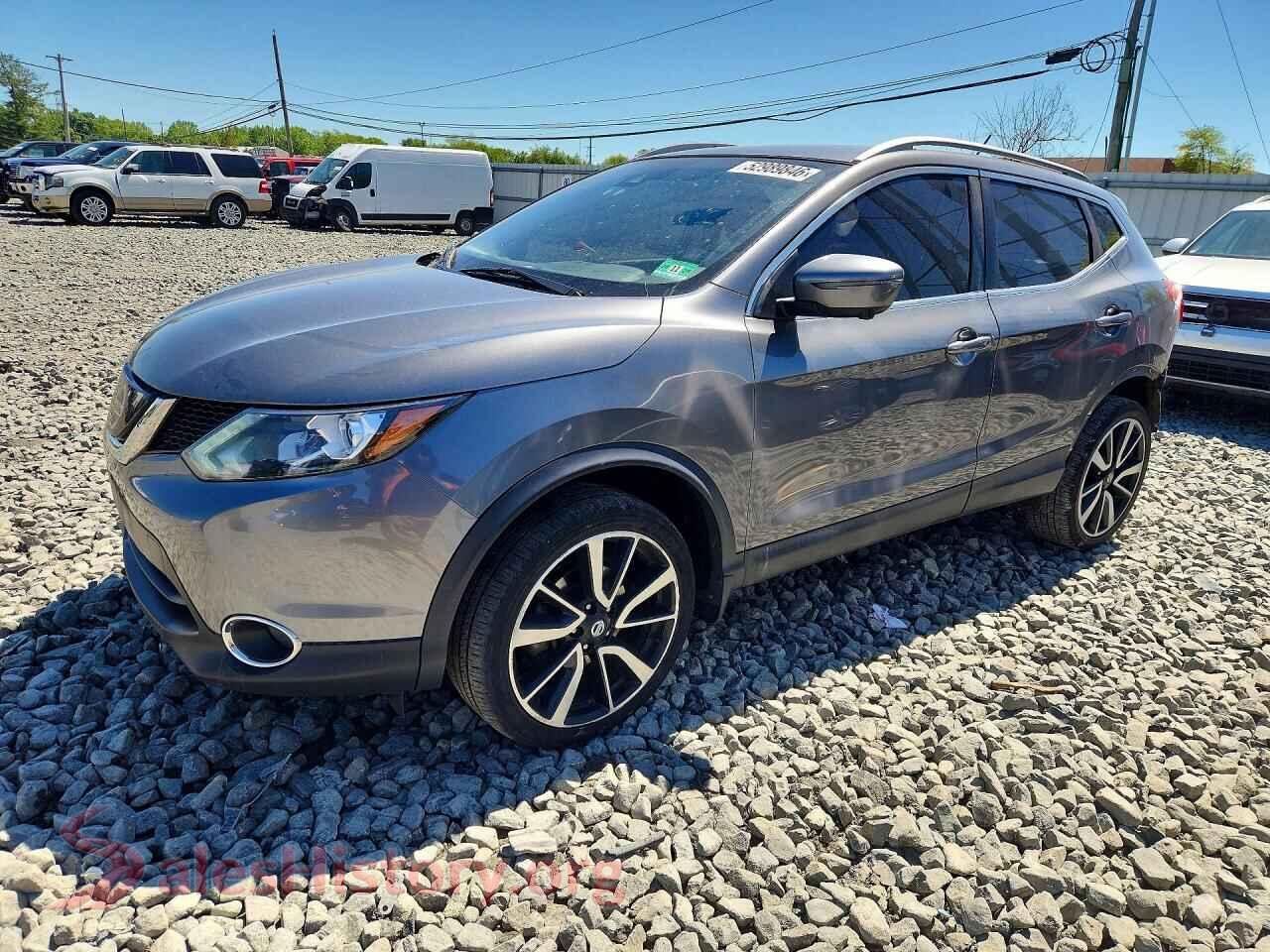 JN1BJ1CR0JW294524 2018 NISSAN ROGUE
